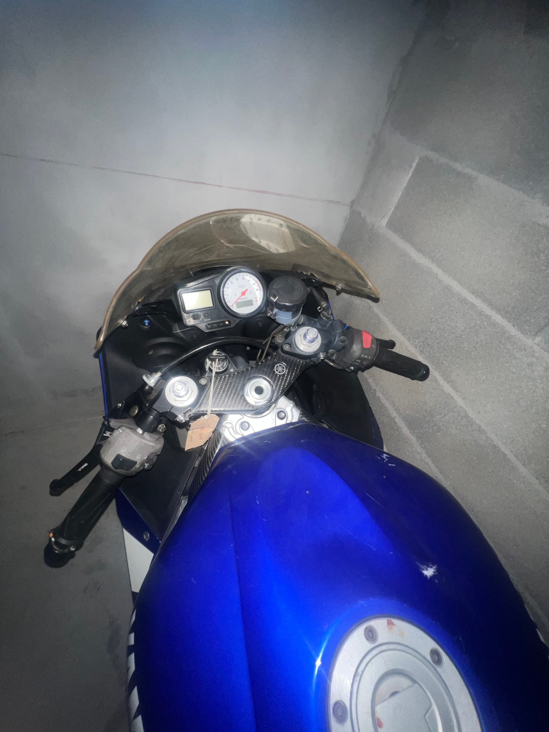 YAMAHA YZF-R6-image-2