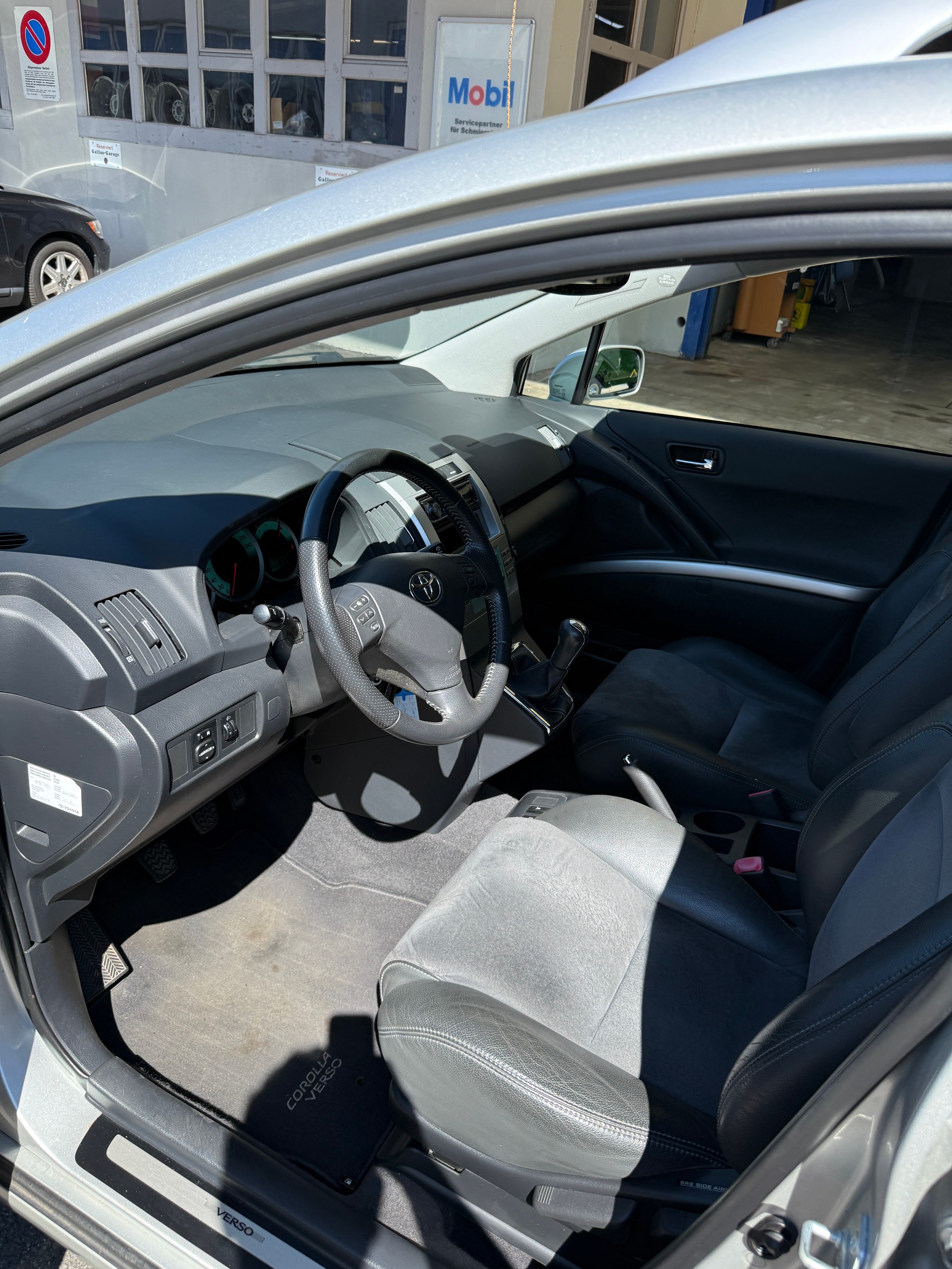 TOYOTA Corolla Verso 2.2 D-4D CleanP. Linea Sol Prem. Dyn.-image-6