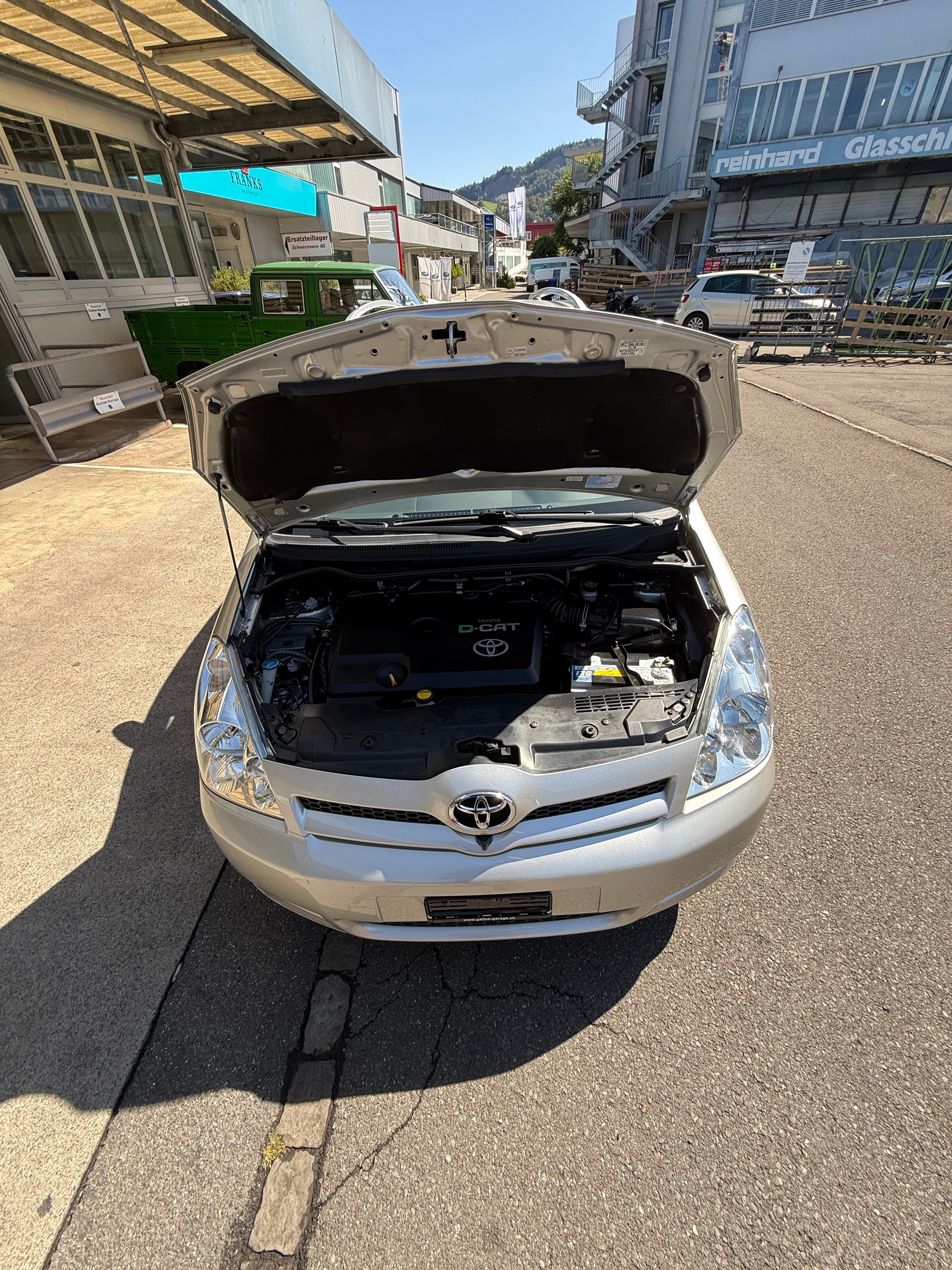 TOYOTA Corolla Verso 2.2 D-4D CleanP. Linea Sol Prem. Dyn.-image-12