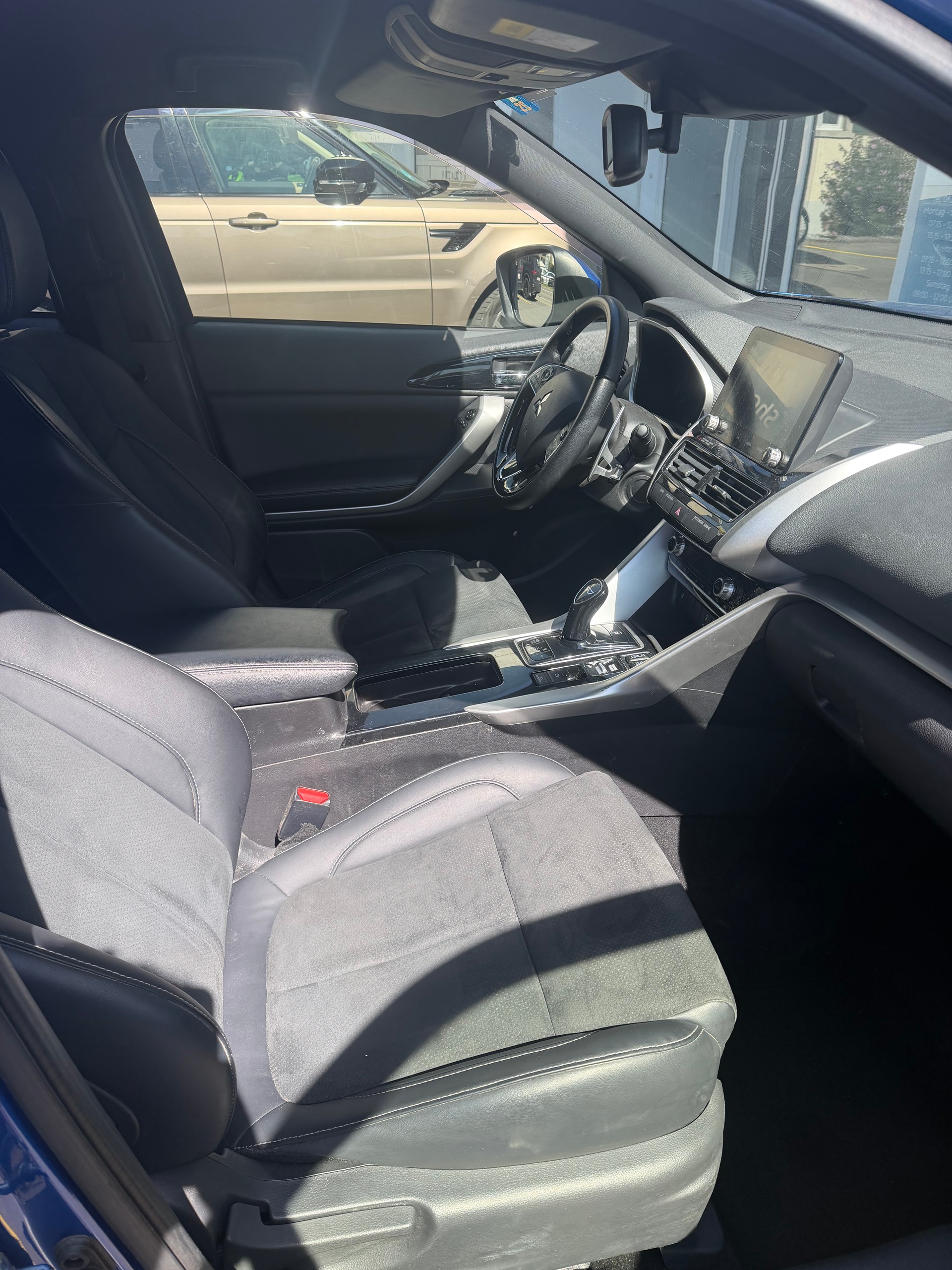 MITSUBISHI Eclipse Cross 2.4 PHEV Invite 4WD-image-8