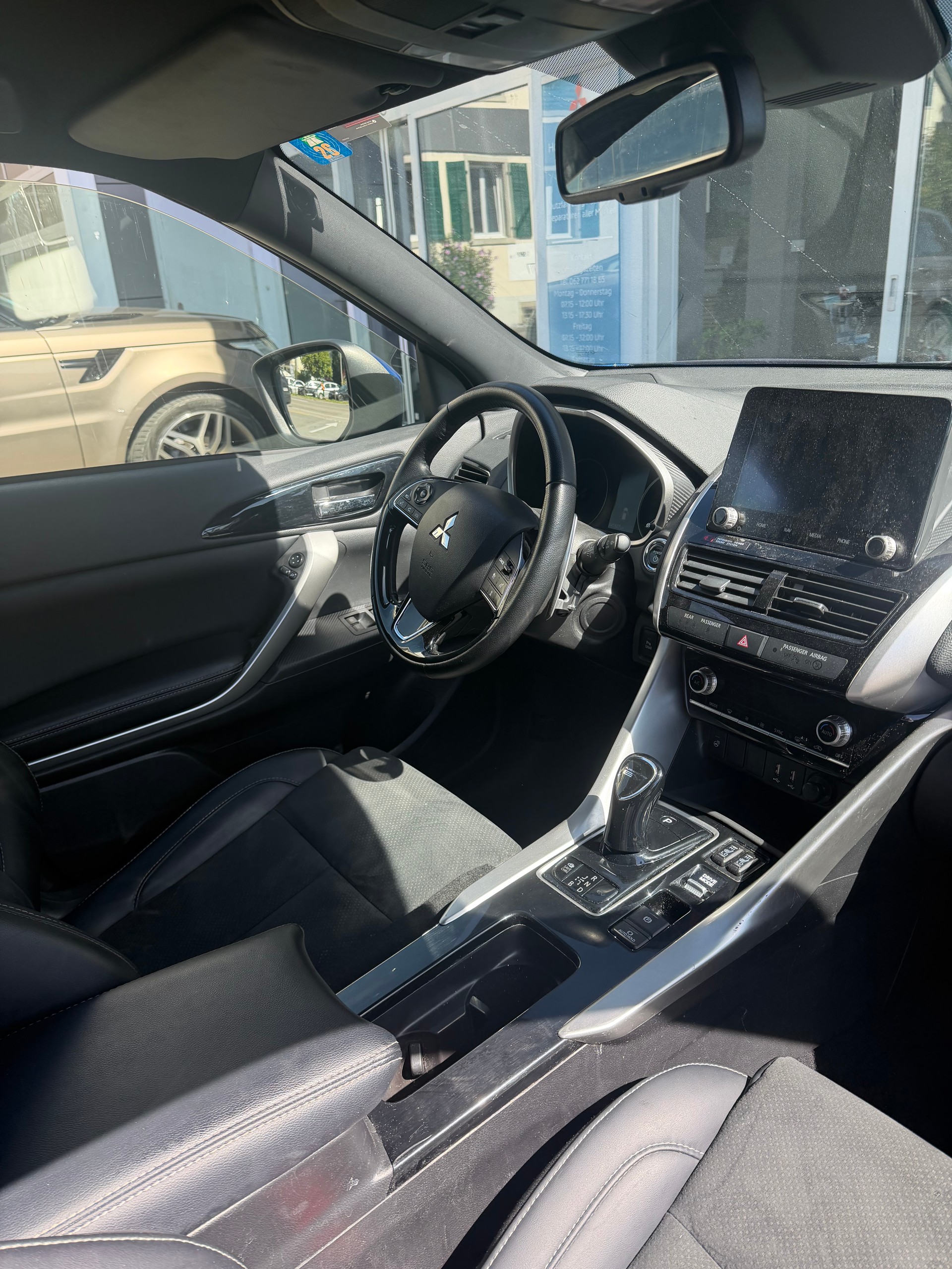 MITSUBISHI Eclipse Cross 2.4 PHEV Invite 4WD-image-9
