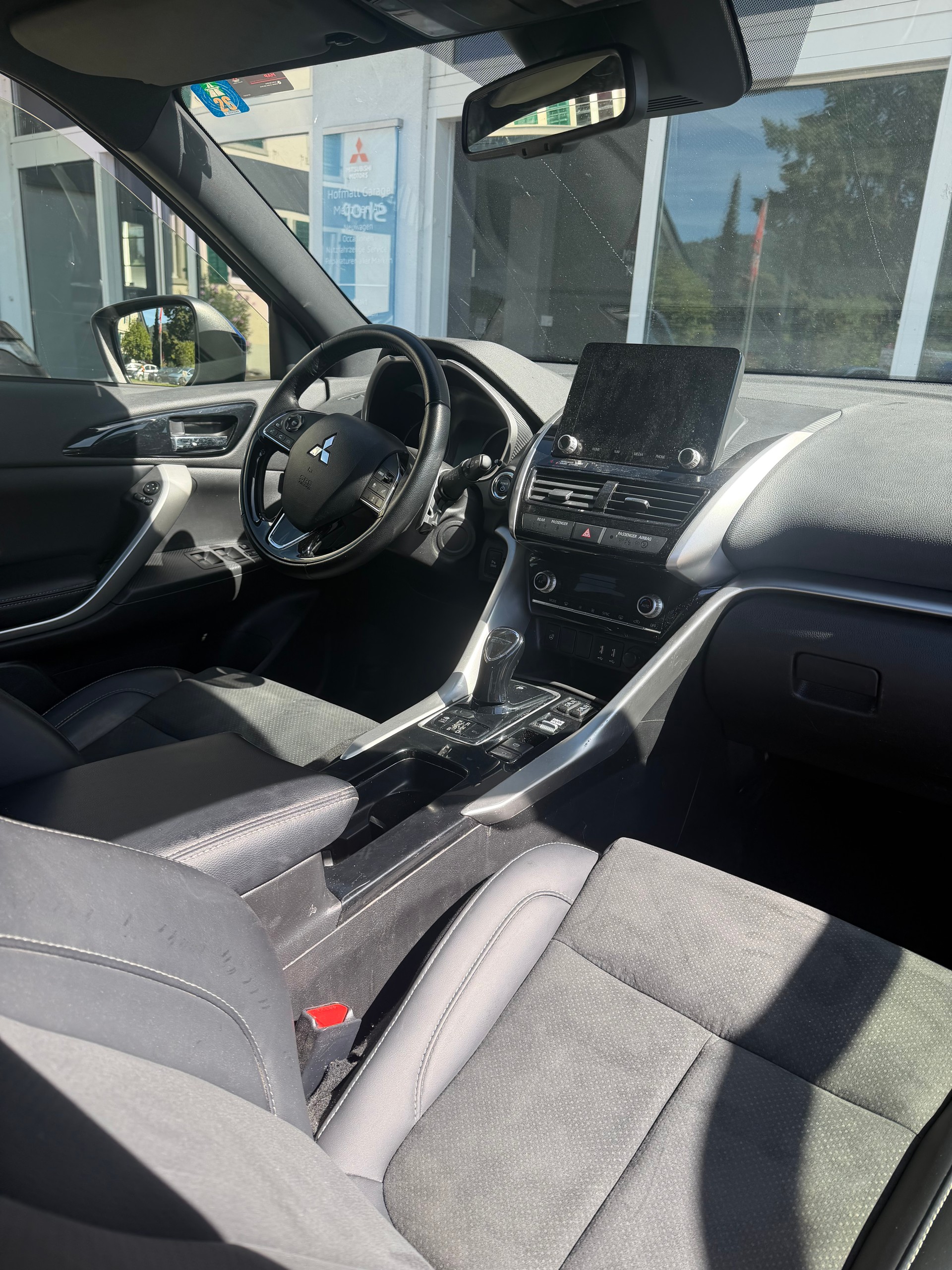 MITSUBISHI Eclipse Cross 2.4 PHEV Invite 4WD-image-11