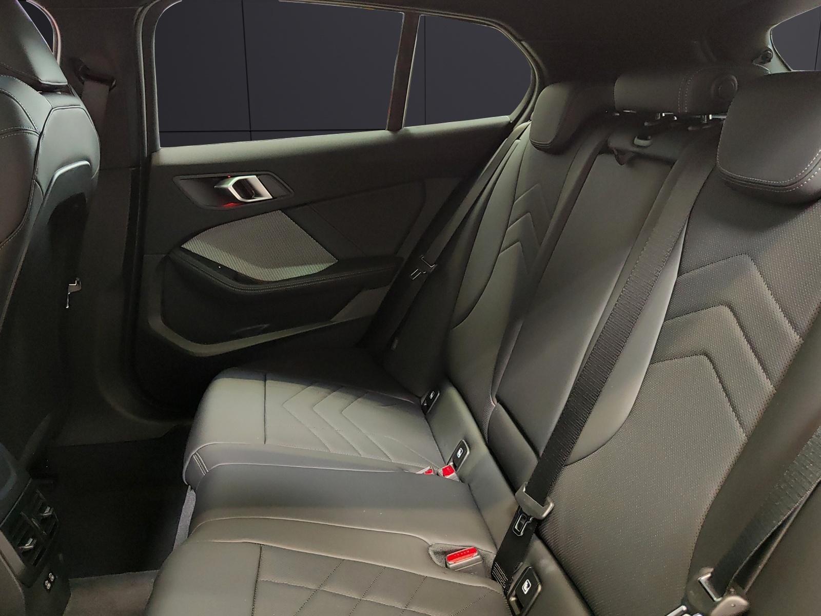 BMW M135i xDrive-image-17