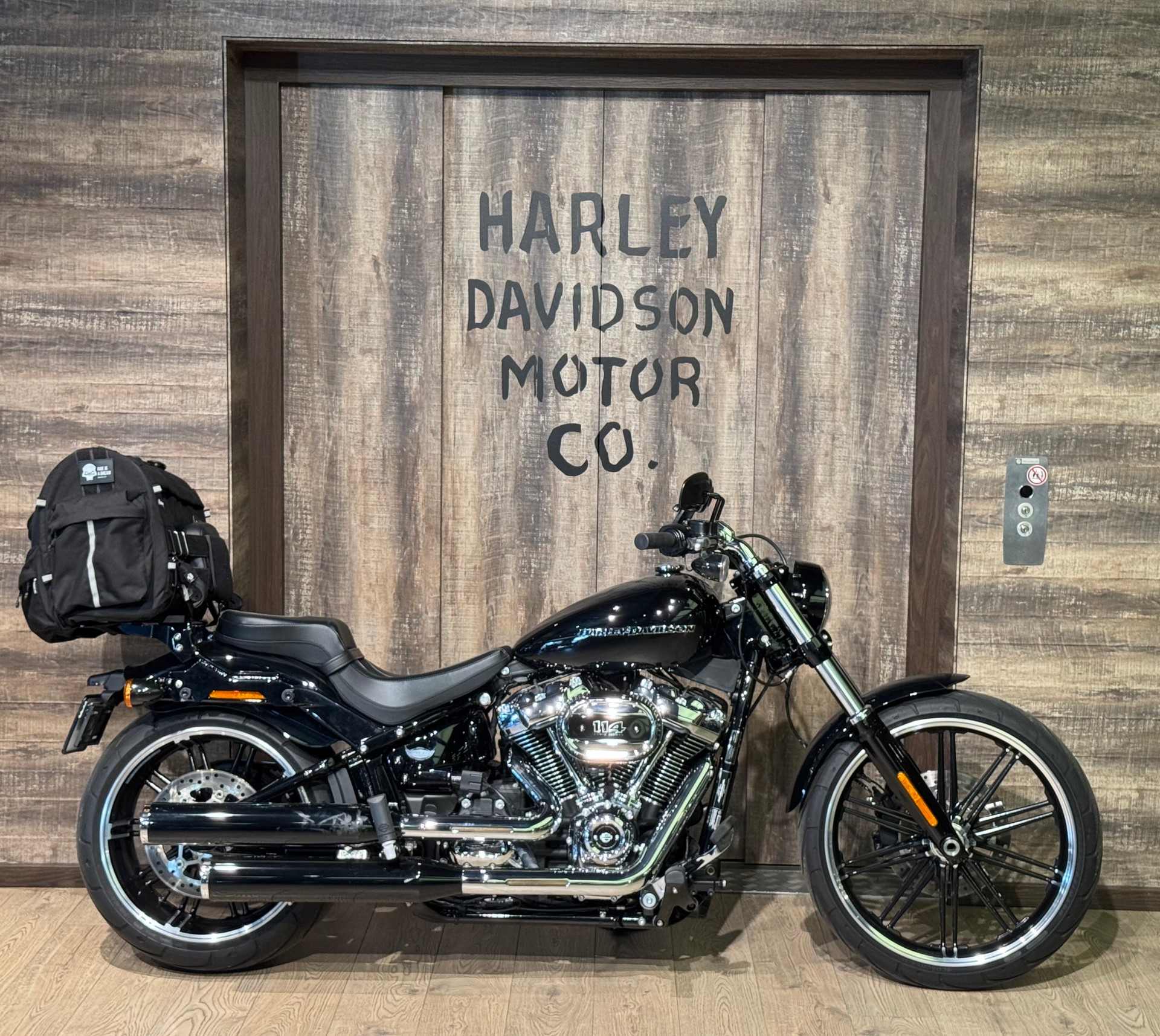 HARLEY-DAVIDSON FXBRS Breakout 114-image-1