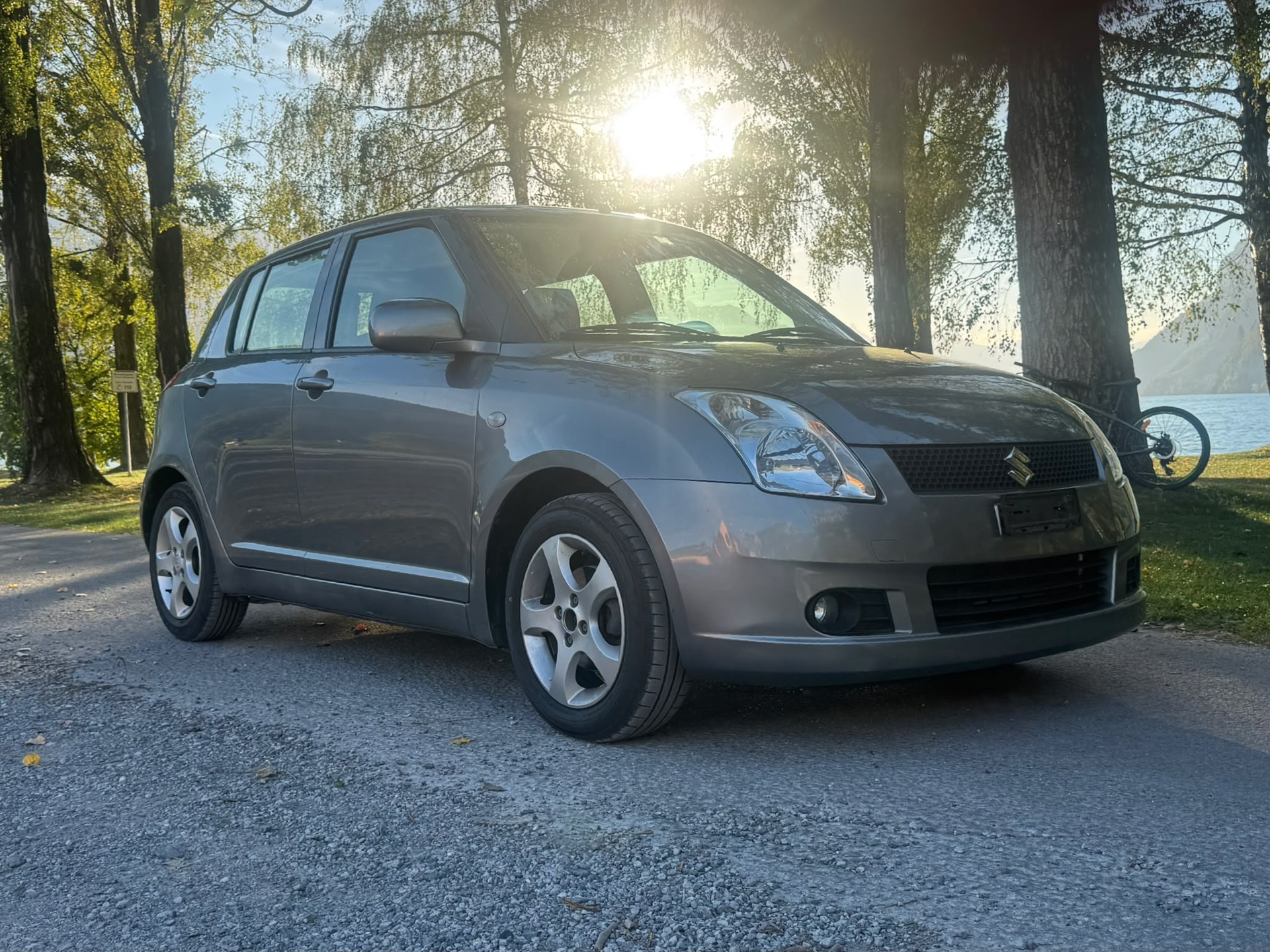 SUZUKI Swift 1.5i 16V VVT GL Top-showroom-element-2