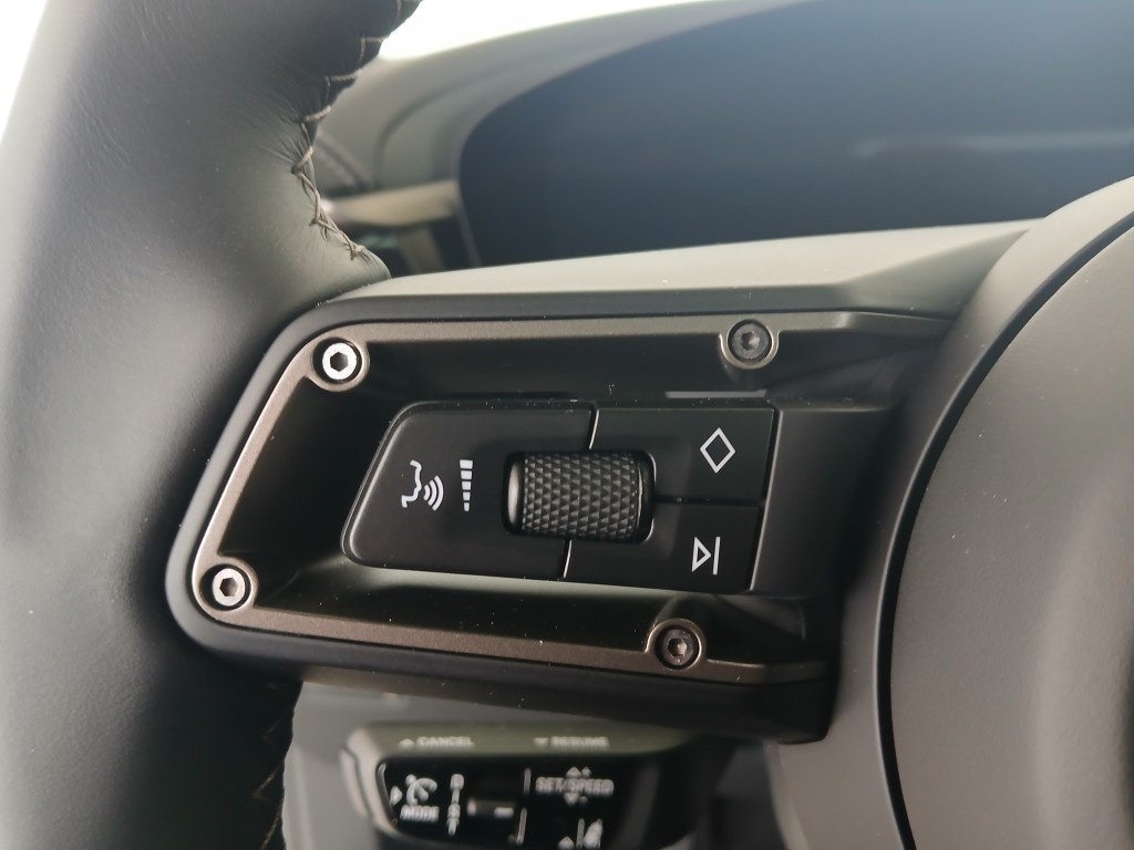 PORSCHE Macan Turbo 100kWh-image-17