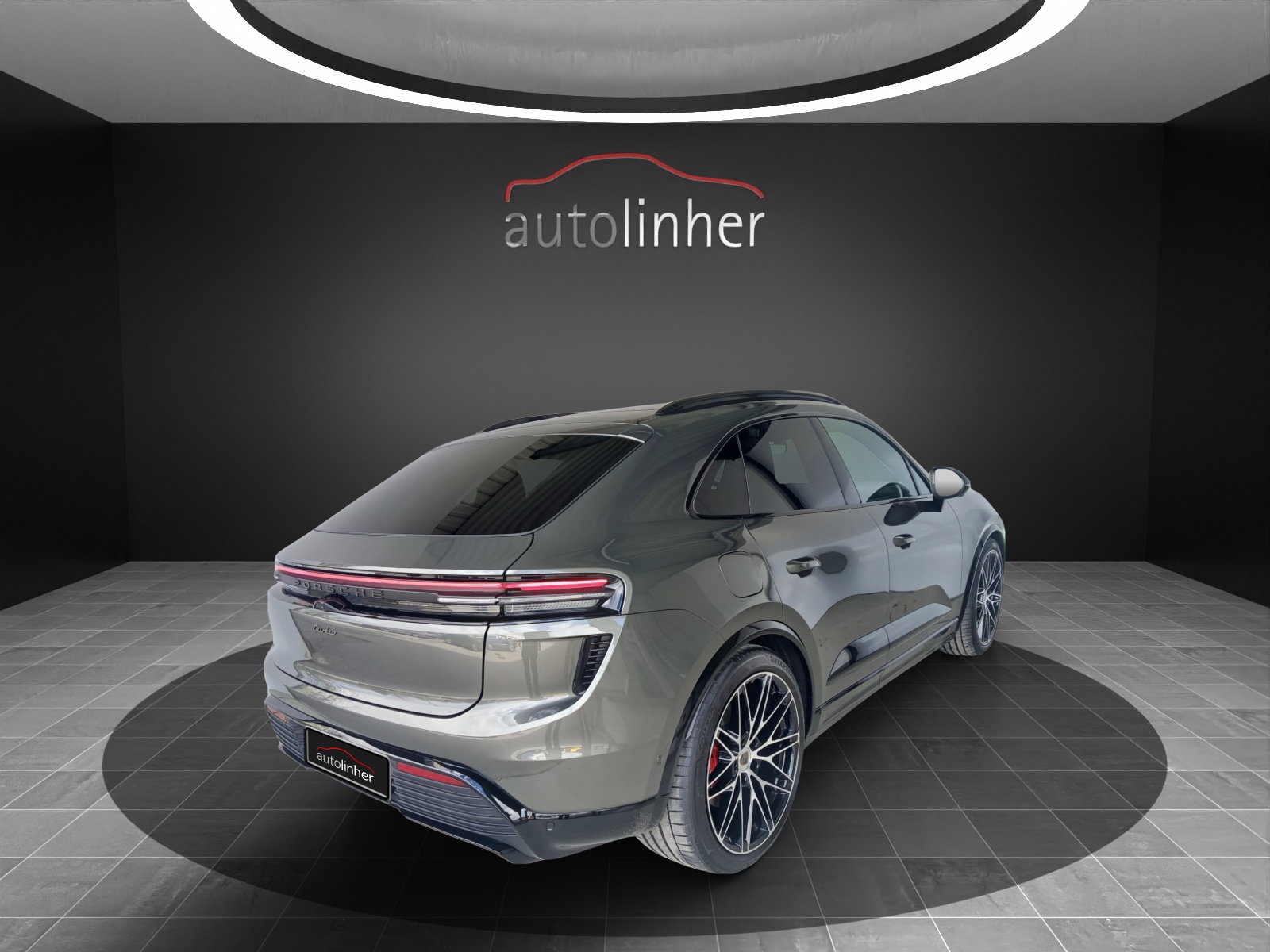 PORSCHE Macan Turbo 100kWh-image-4