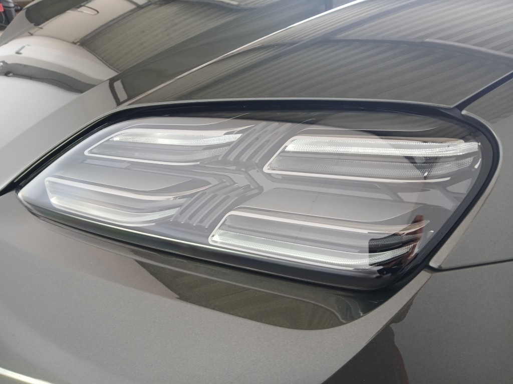 PORSCHE Macan Turbo 100kWh-image-15