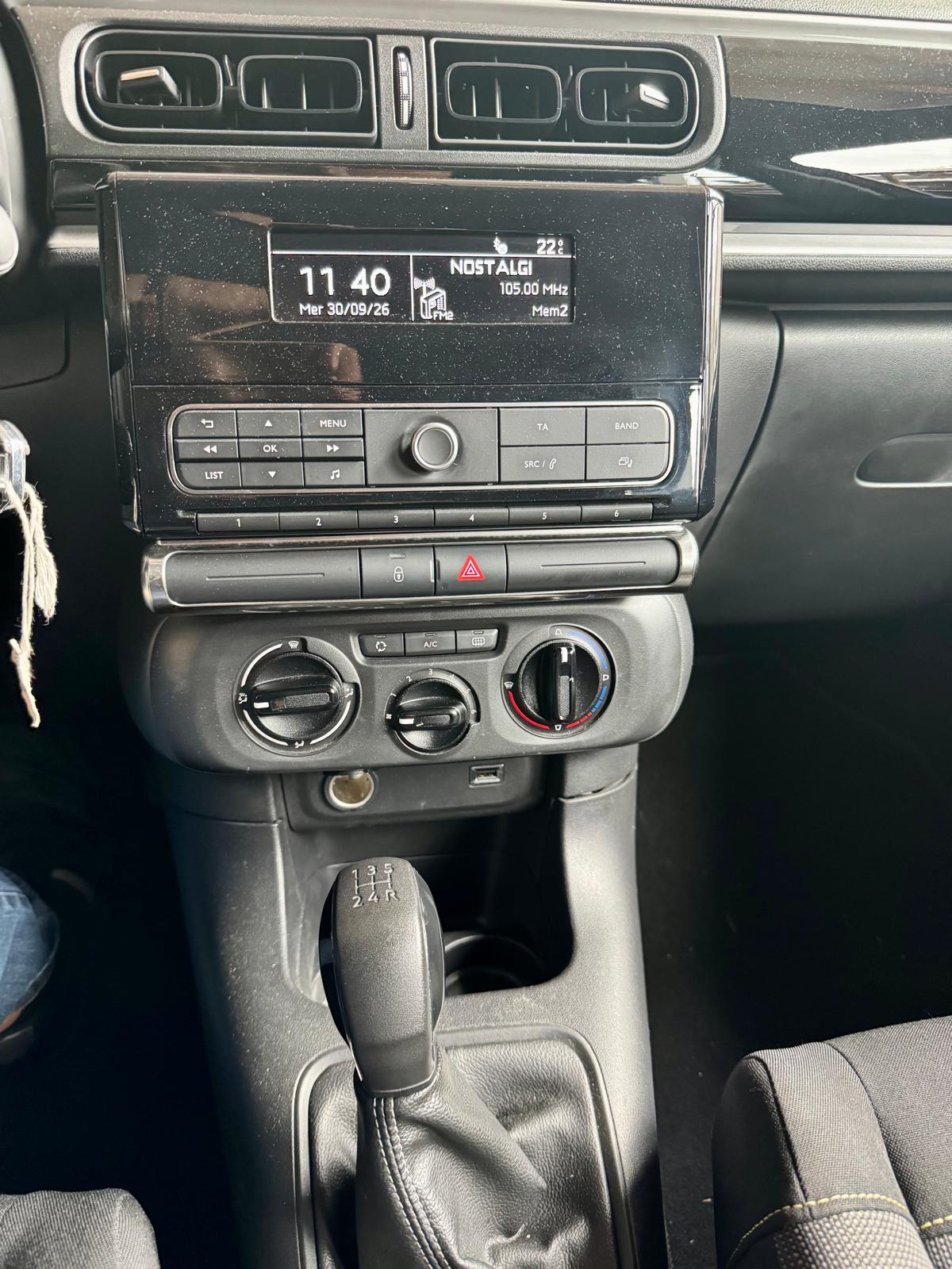 CITROEN C3 1.2i PureTech Feel-image-11