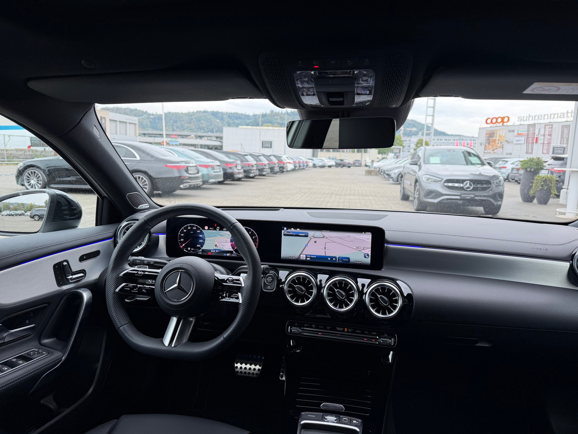 MERCEDES-BENZ A 200 AMG Line Premium Plus 7G-DCT-image-6