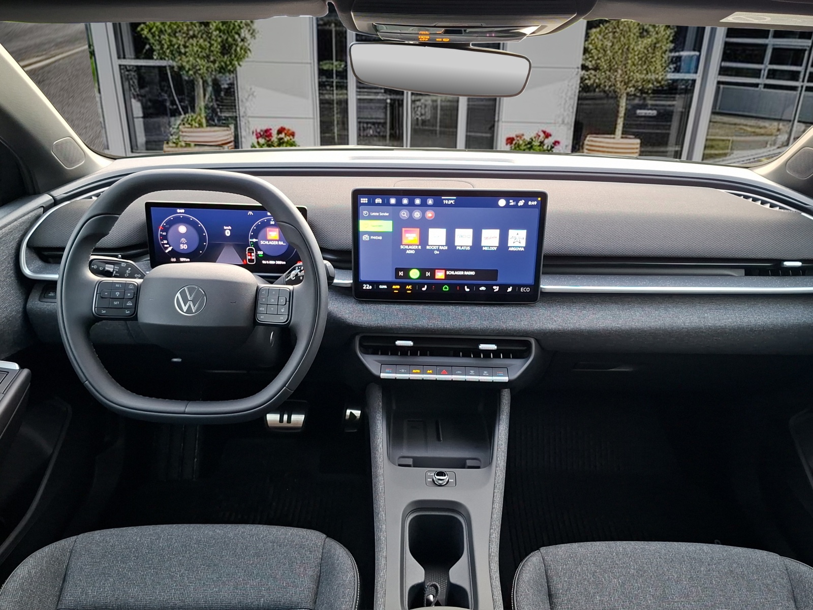 VW ID.Polo 52 kWh Style Edition One-image-14