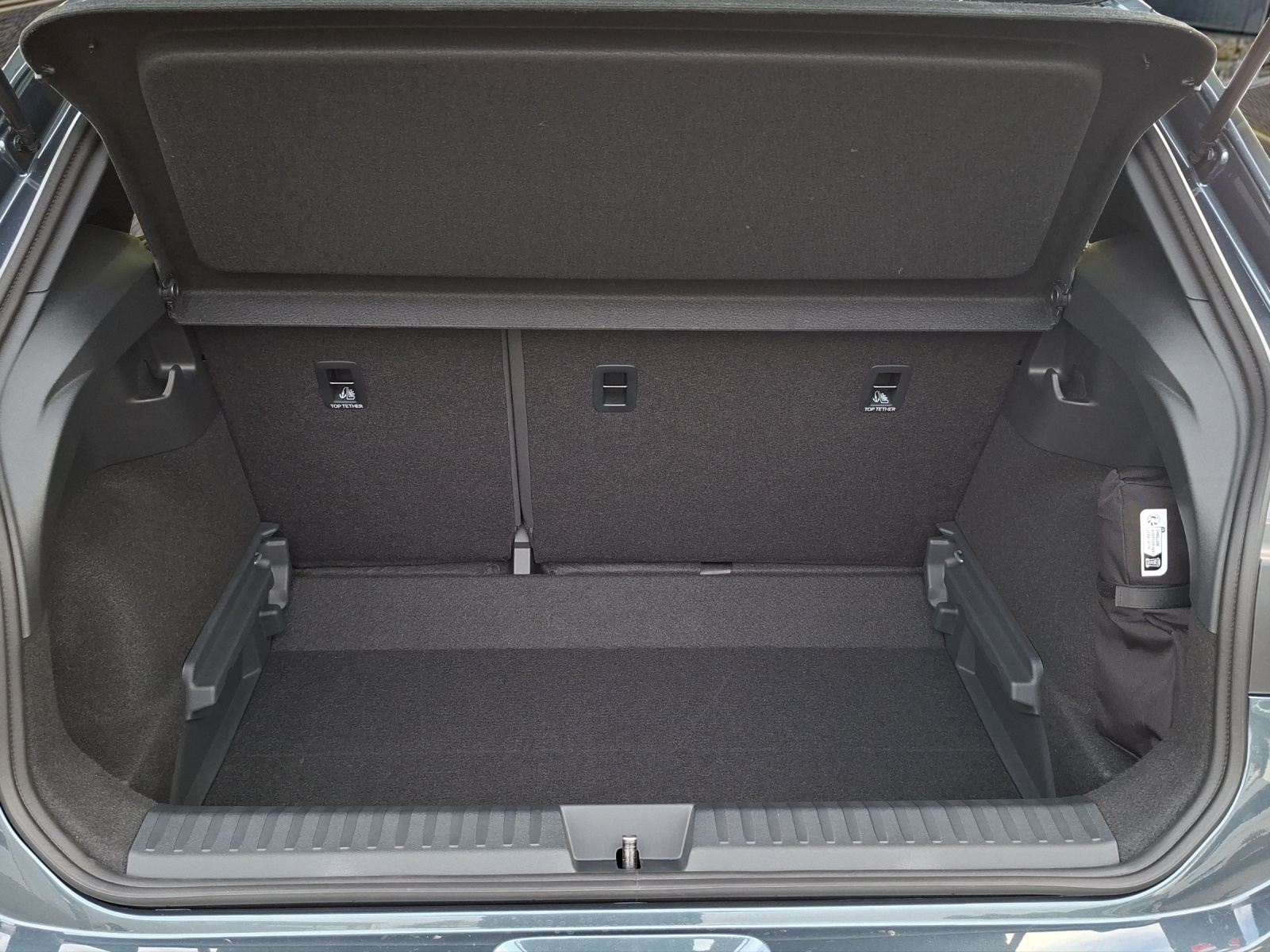 VW ID.Polo 52 kWh Style Edition One-image-24
