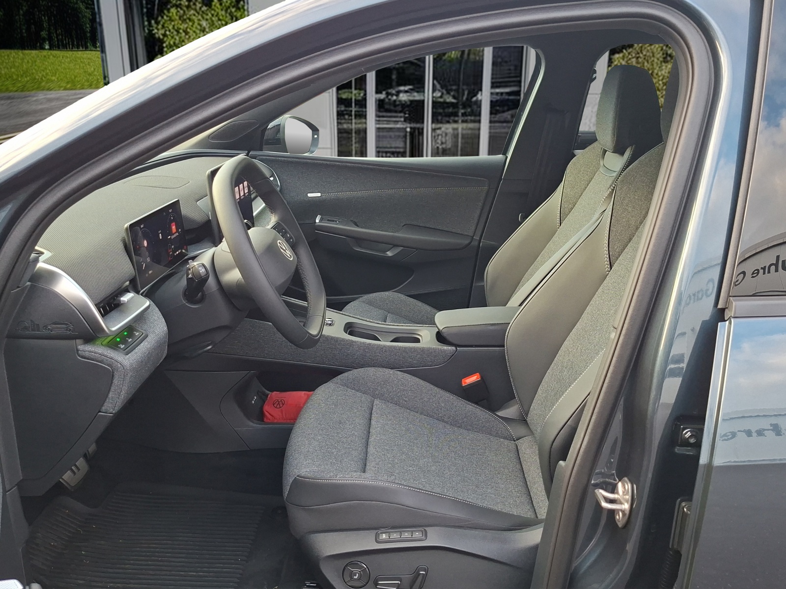 VW ID.Polo 52 kWh Style Edition One-image-10