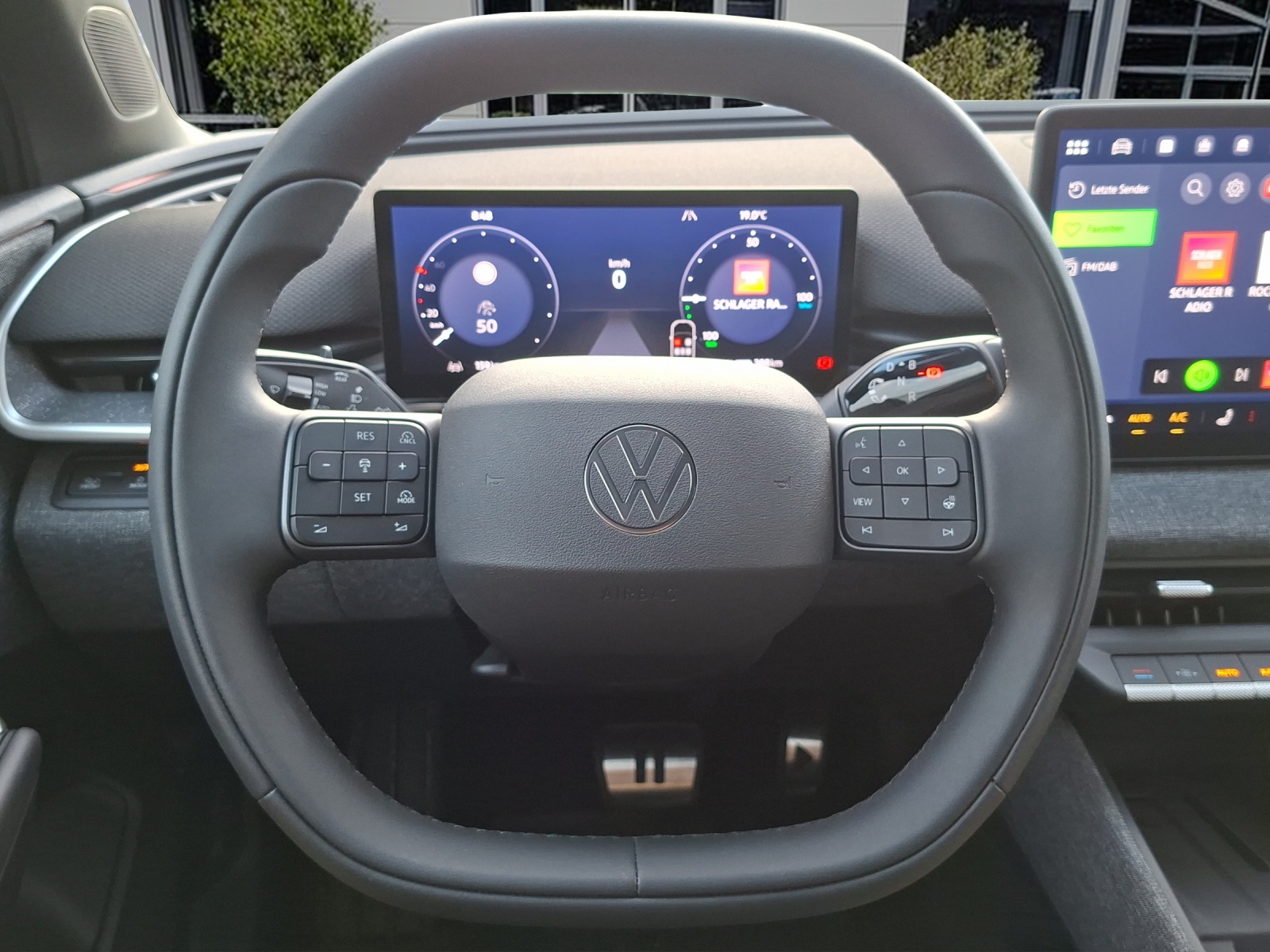 VW ID.Polo 52 kWh Style Edition One-image-12