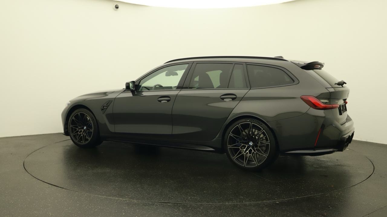 BMW M3 Touring xDrive Competition M-showroom-element-2