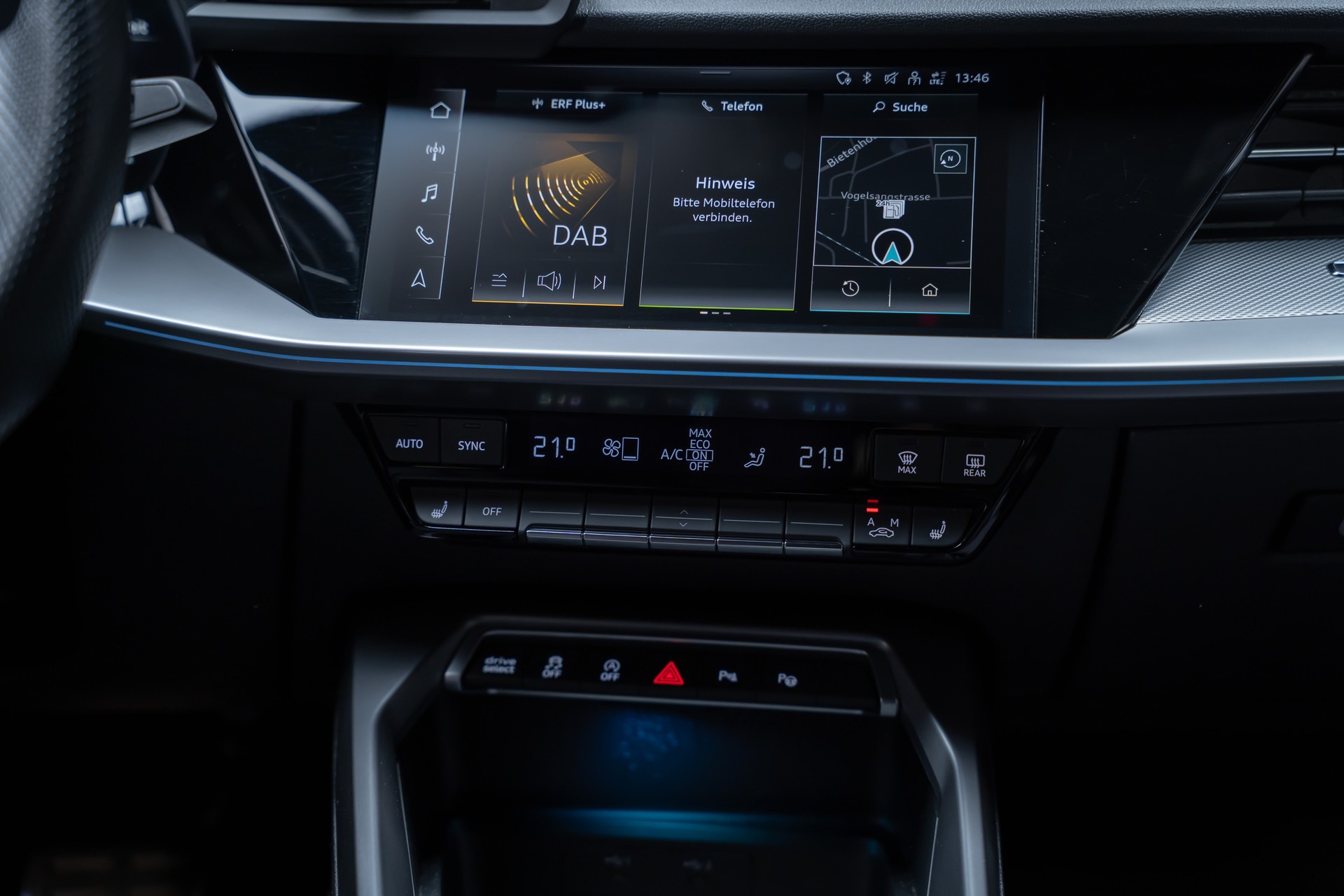 AUDI S3 Limousine 2.0 TFSI quattro S-Tronic / Sportsitze / Tempomat / Sitzheizung-image-29