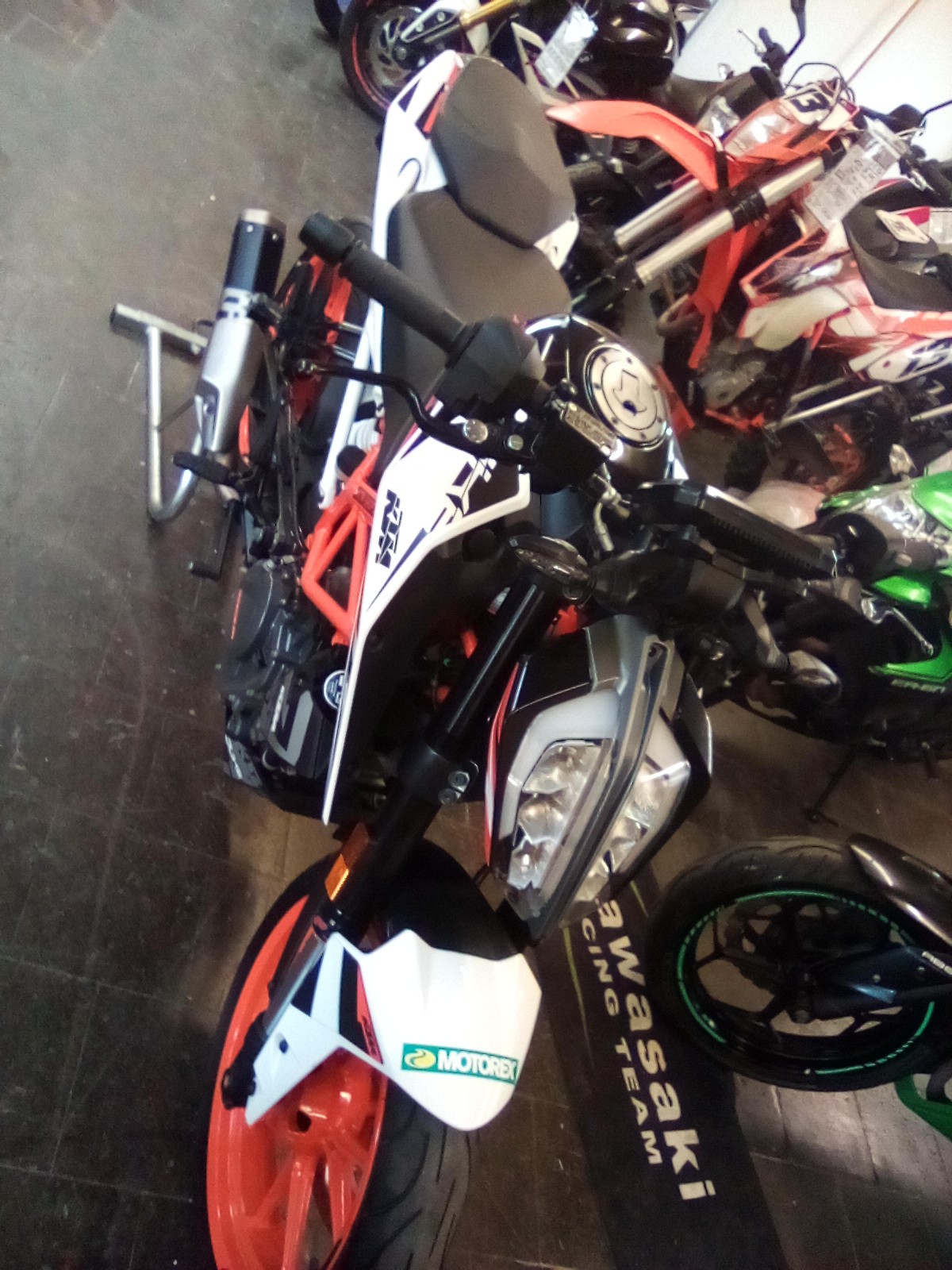 KTM 390 Duke ABS-image-5