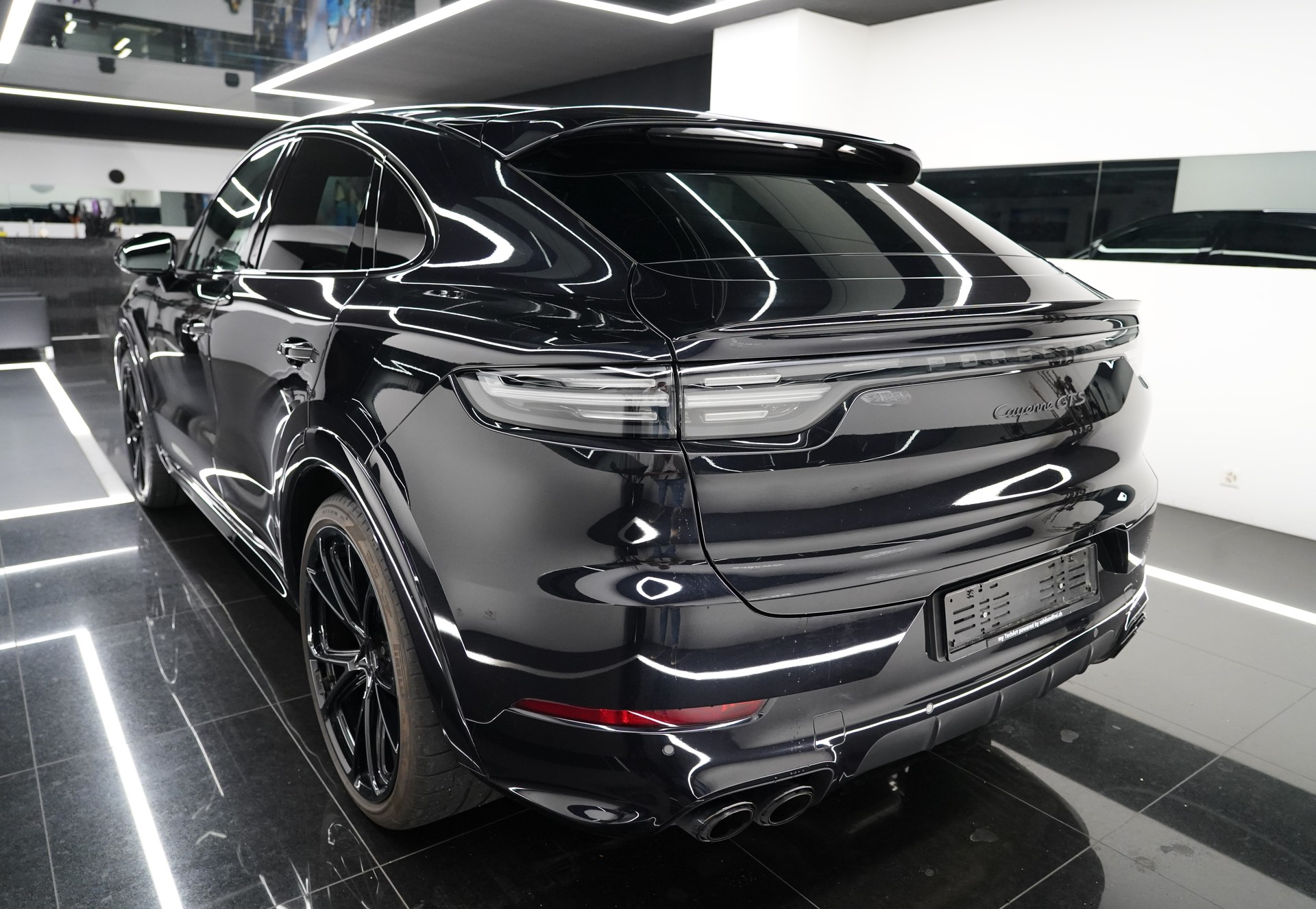 PORSCHE Cayenne GTS Coupé-image-4