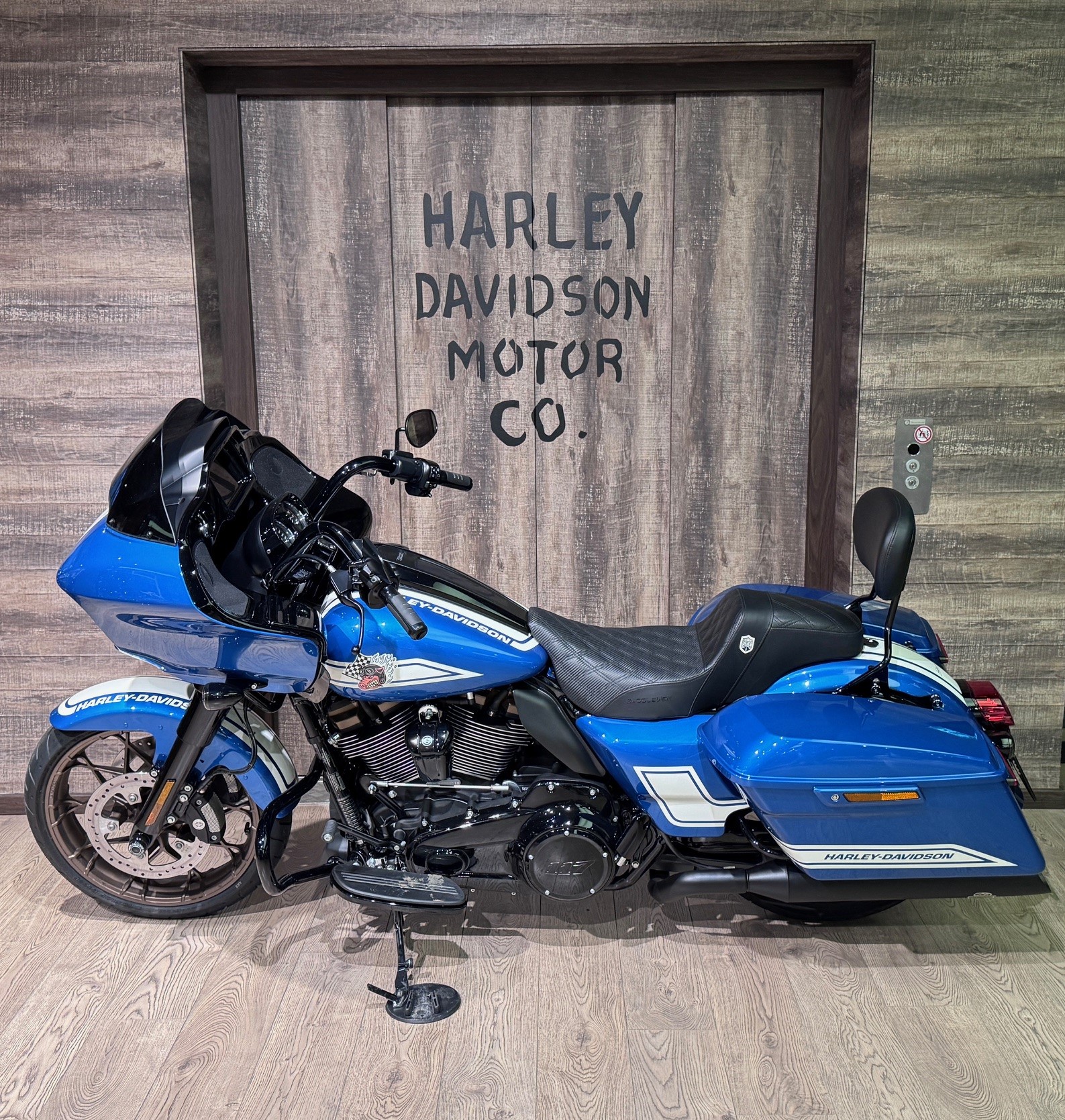 HARLEY-DAVIDSON FLTRXST Road Glide ST Fast Johnnie 117-image-3