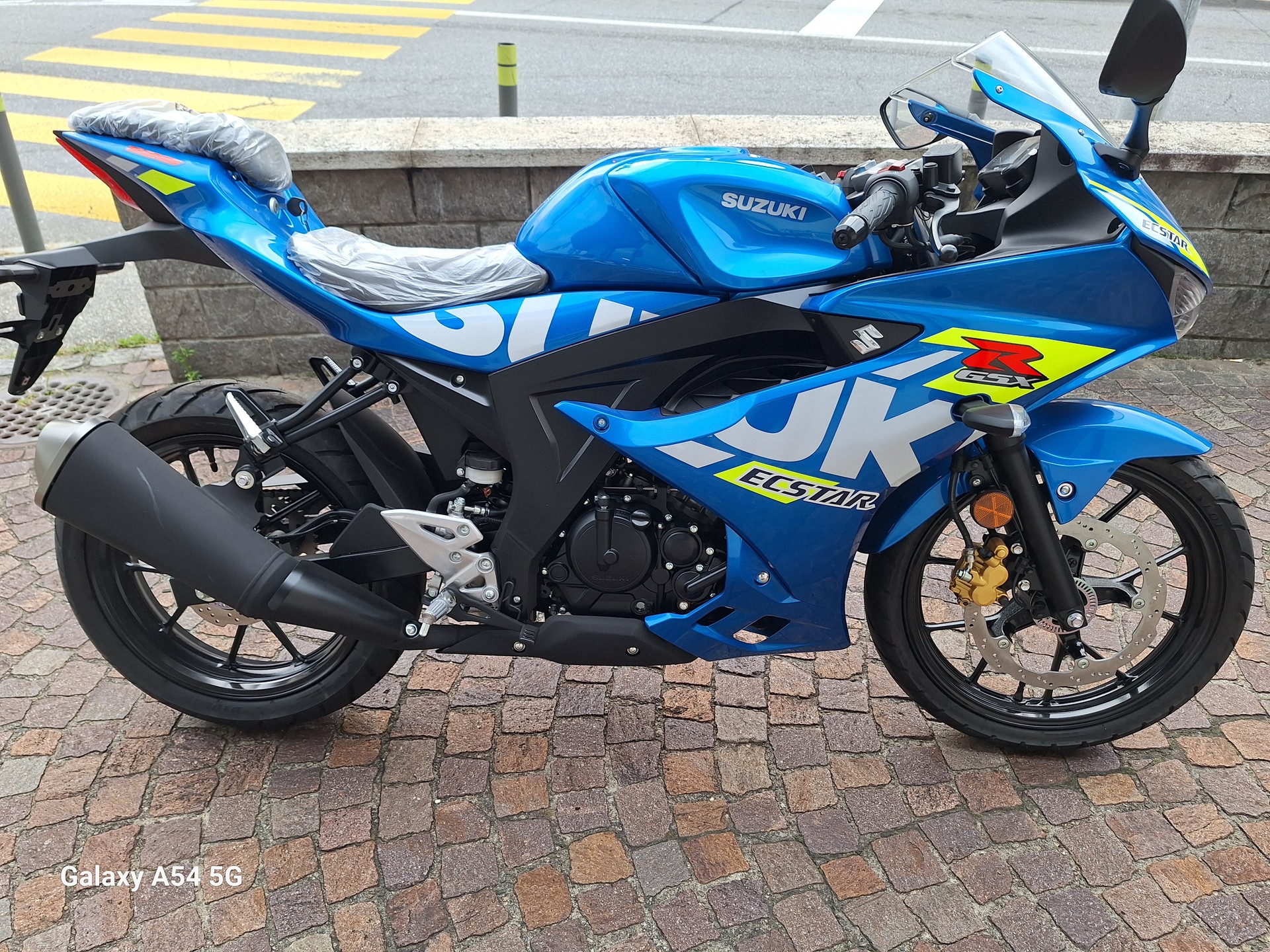SUZUKI GSX-R 125-image-0