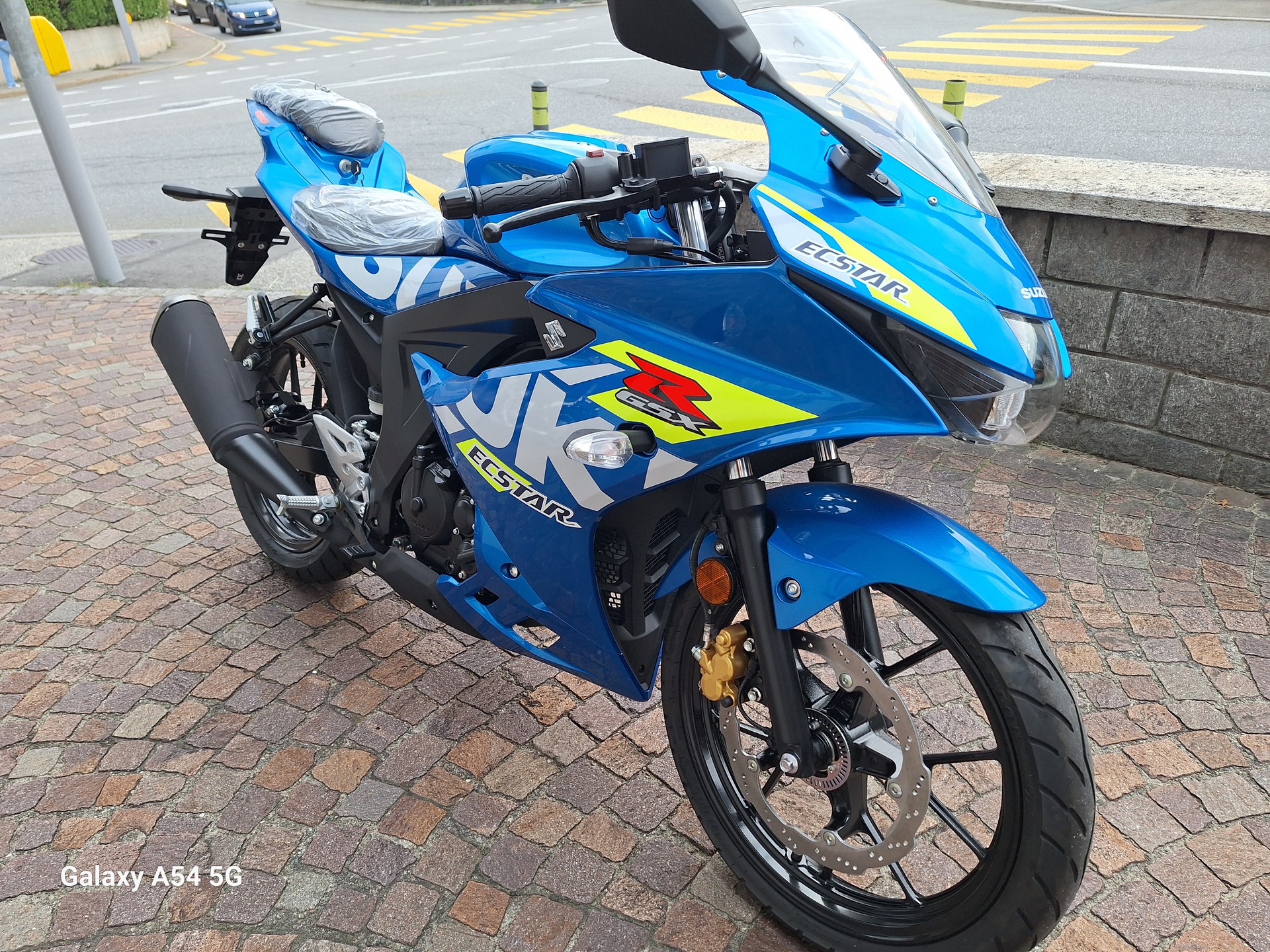 SUZUKI GSX-R 125-image-1