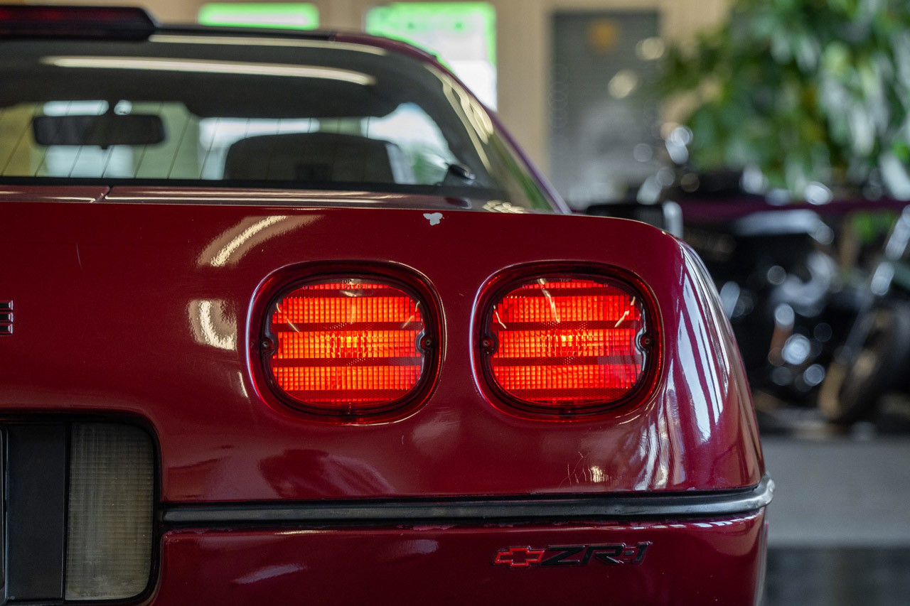 CHEVROLET CORVETTE C4 ZR1 LT 5-image-9