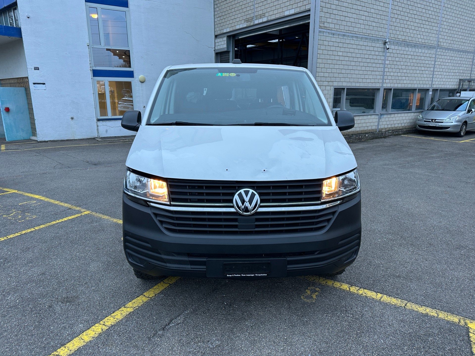 VW T6.1 2.0 TDI-image-1