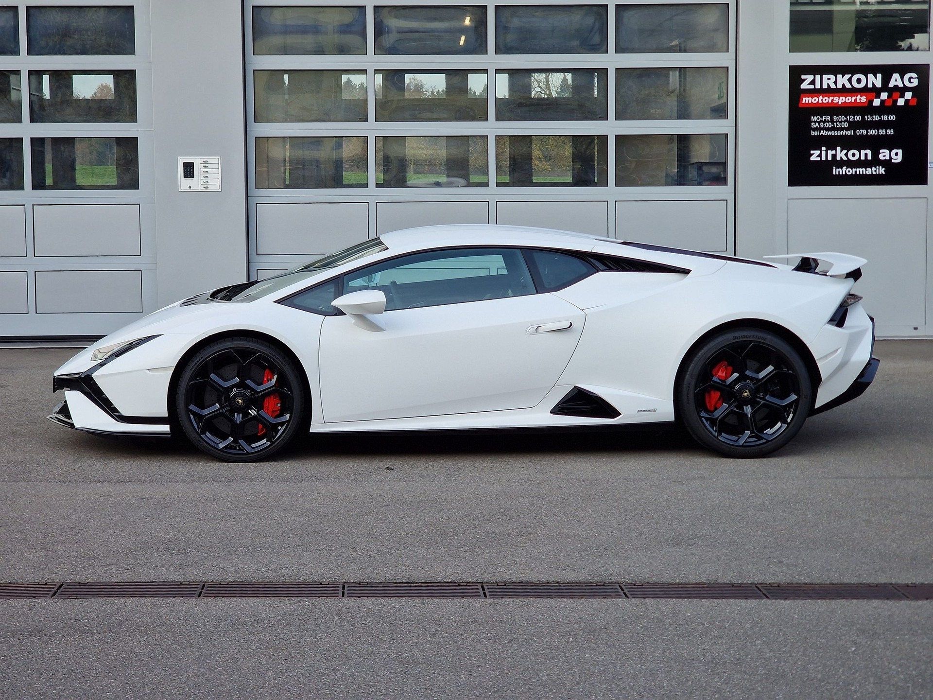 LAMBORGHINI Huràcan Tecnica 'Bianco Asopo Matt' | CH | Sensonum | Lift | Carbon | 5 Jahre Garantie-image-7
