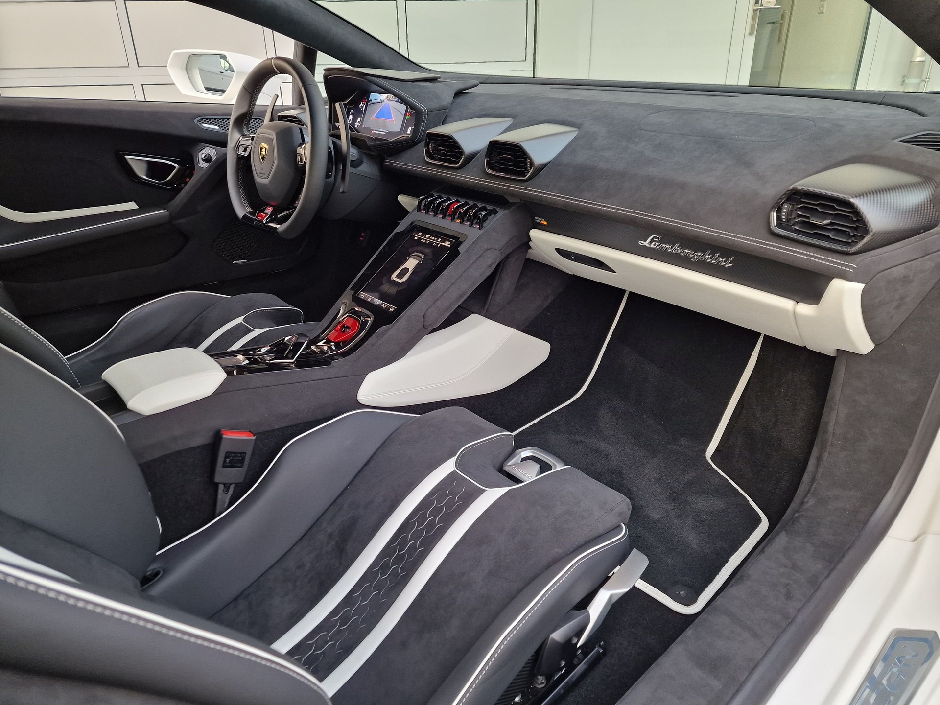 LAMBORGHINI Huràcan Tecnica 'Bianco Asopo Matt' | CH | Sensonum | Lift | Carbon | 5 Jahre Garantie-image-20