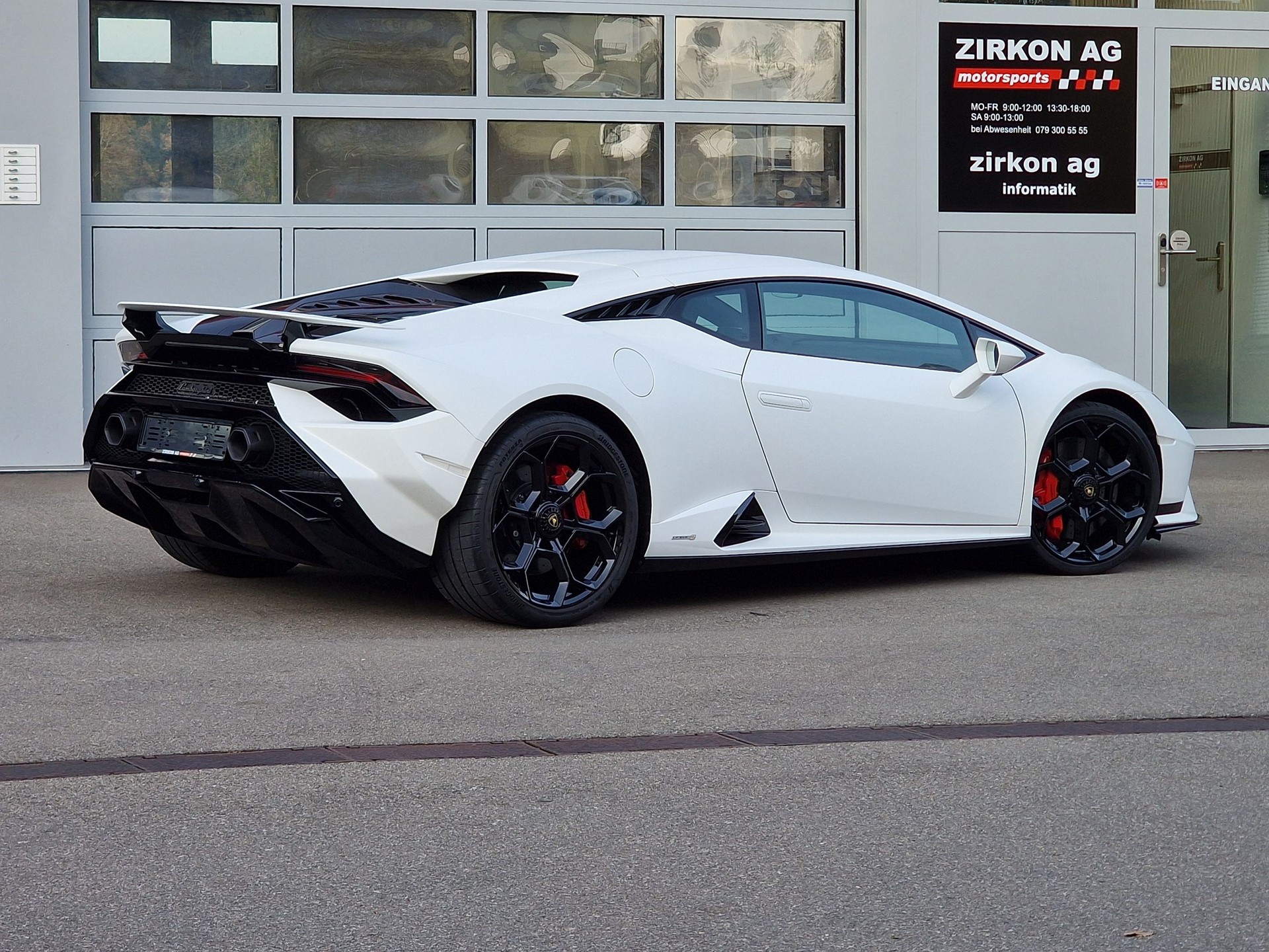 LAMBORGHINI Huràcan Tecnica 'Bianco Asopo Matt' | CH | Sensonum | Lift | Carbon | 5 Jahre Garantie-image-15