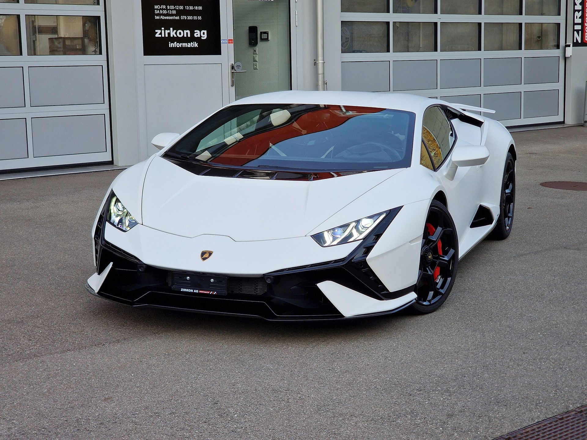 LAMBORGHINI Huràcan Tecnica 'Bianco Asopo Matt' | CH | Sensonum | Lift | Carbon | 5 Jahre Garantie-image-11