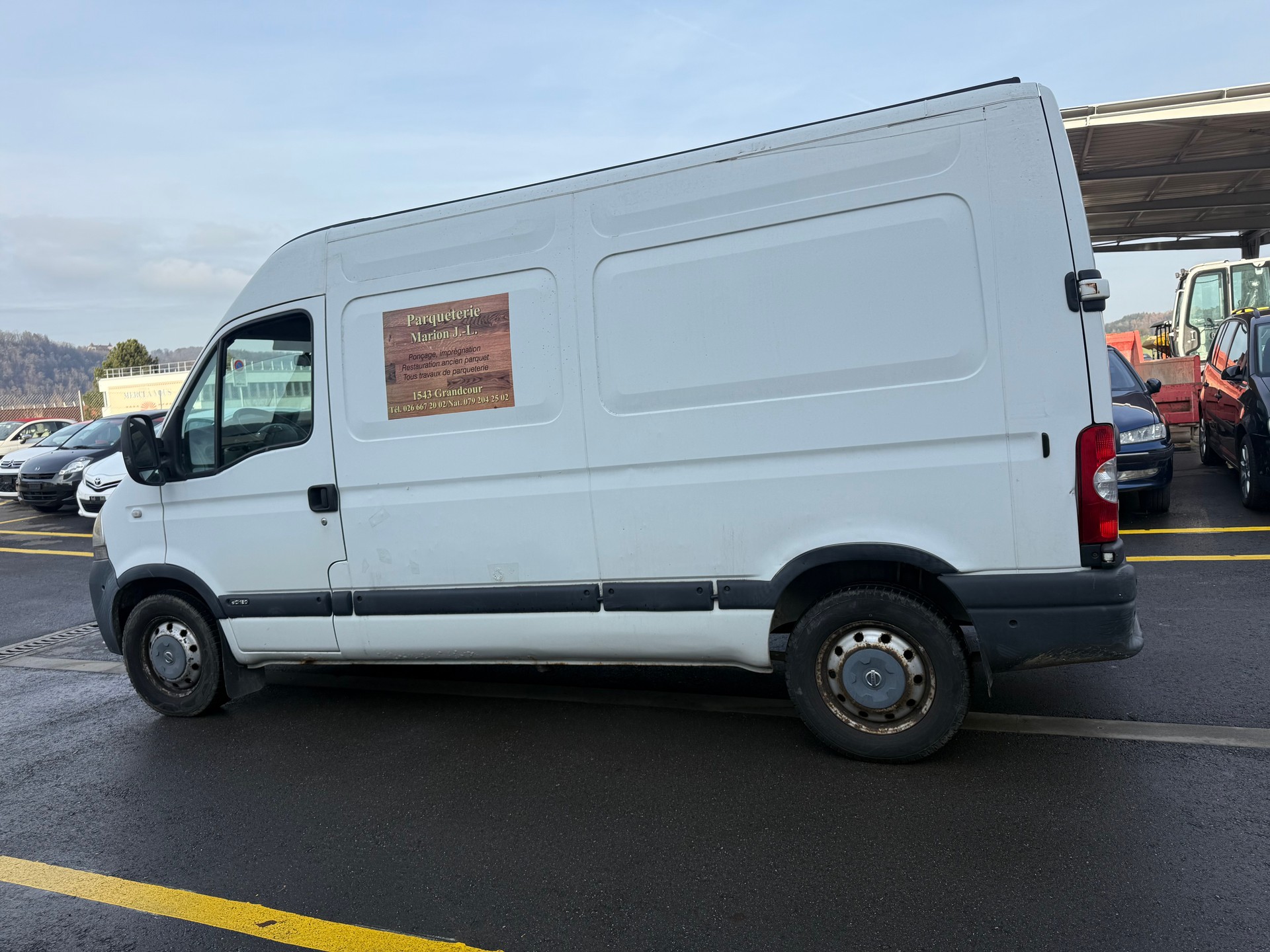 NISSAN Interstar 35 2.5 dCi-image-12