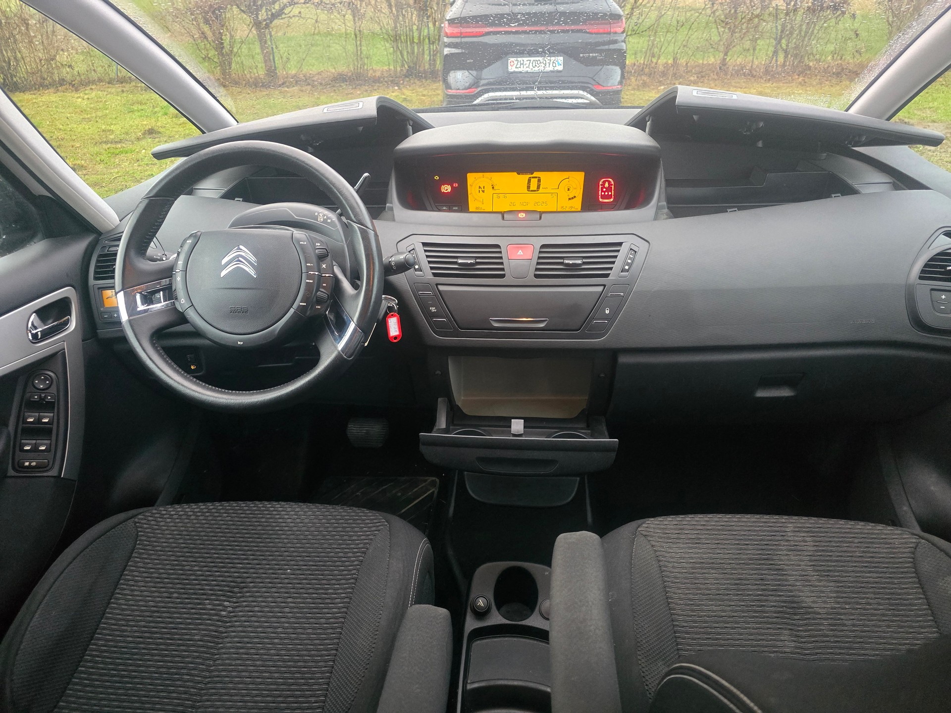 CITROEN Grand C4 Picasso 1.6i 16V Turbo Exclusive+ BMP6-image-13