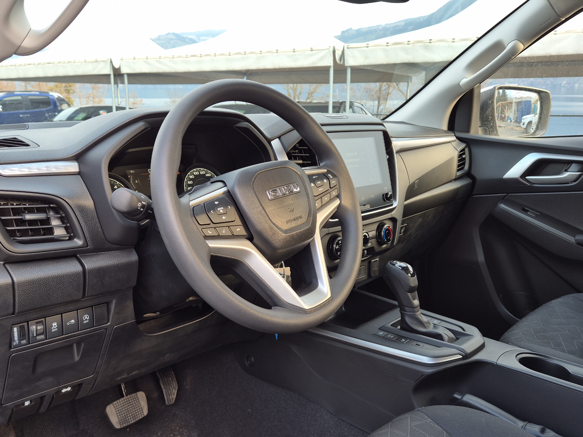 ISUZU D-MAX 1.9 SpaceCab N60BB+ 4x4 AT-image-6