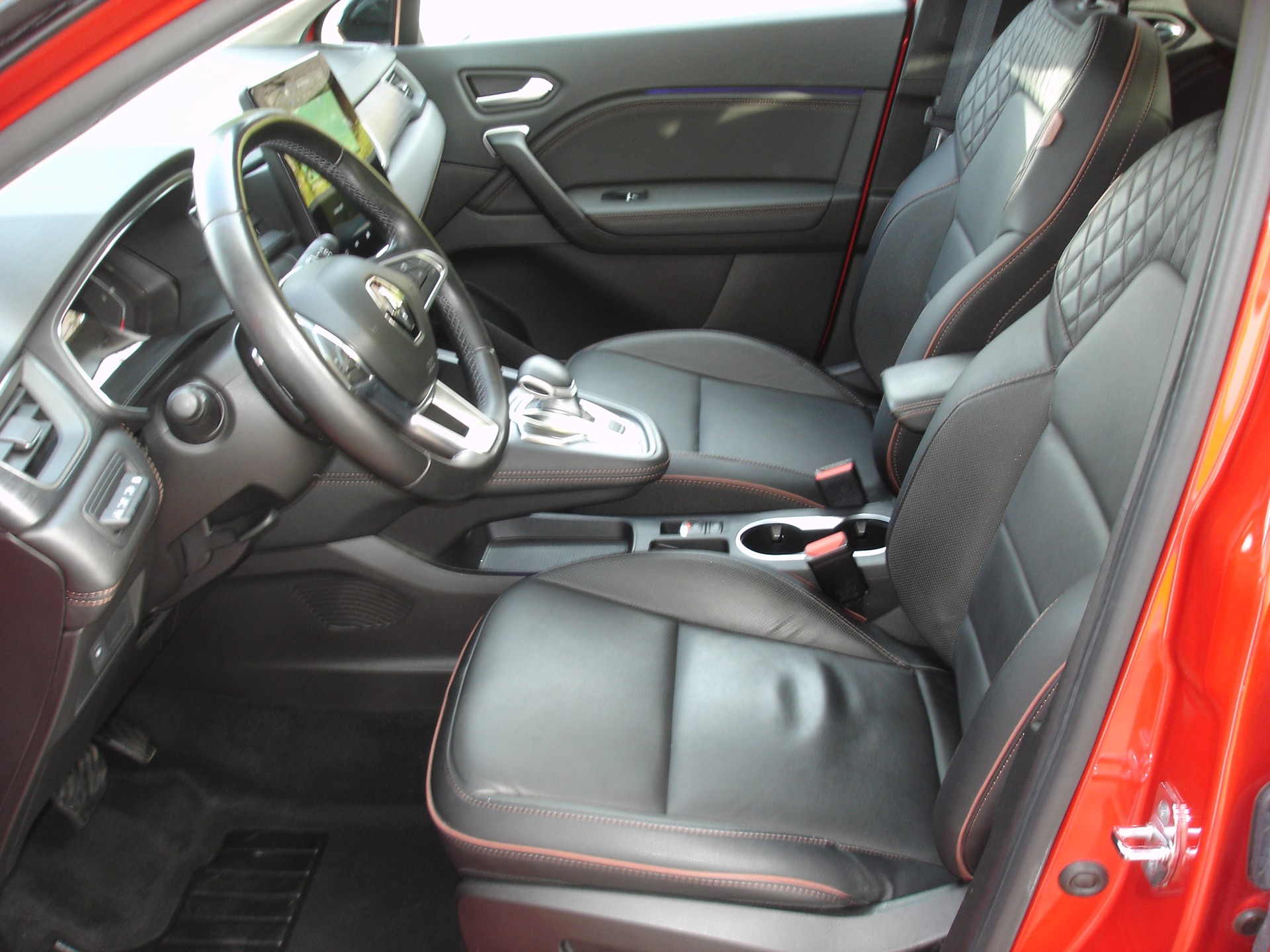 RENAULT Captur 1.3 TCe EDC Initiale Paris EDC-image-11