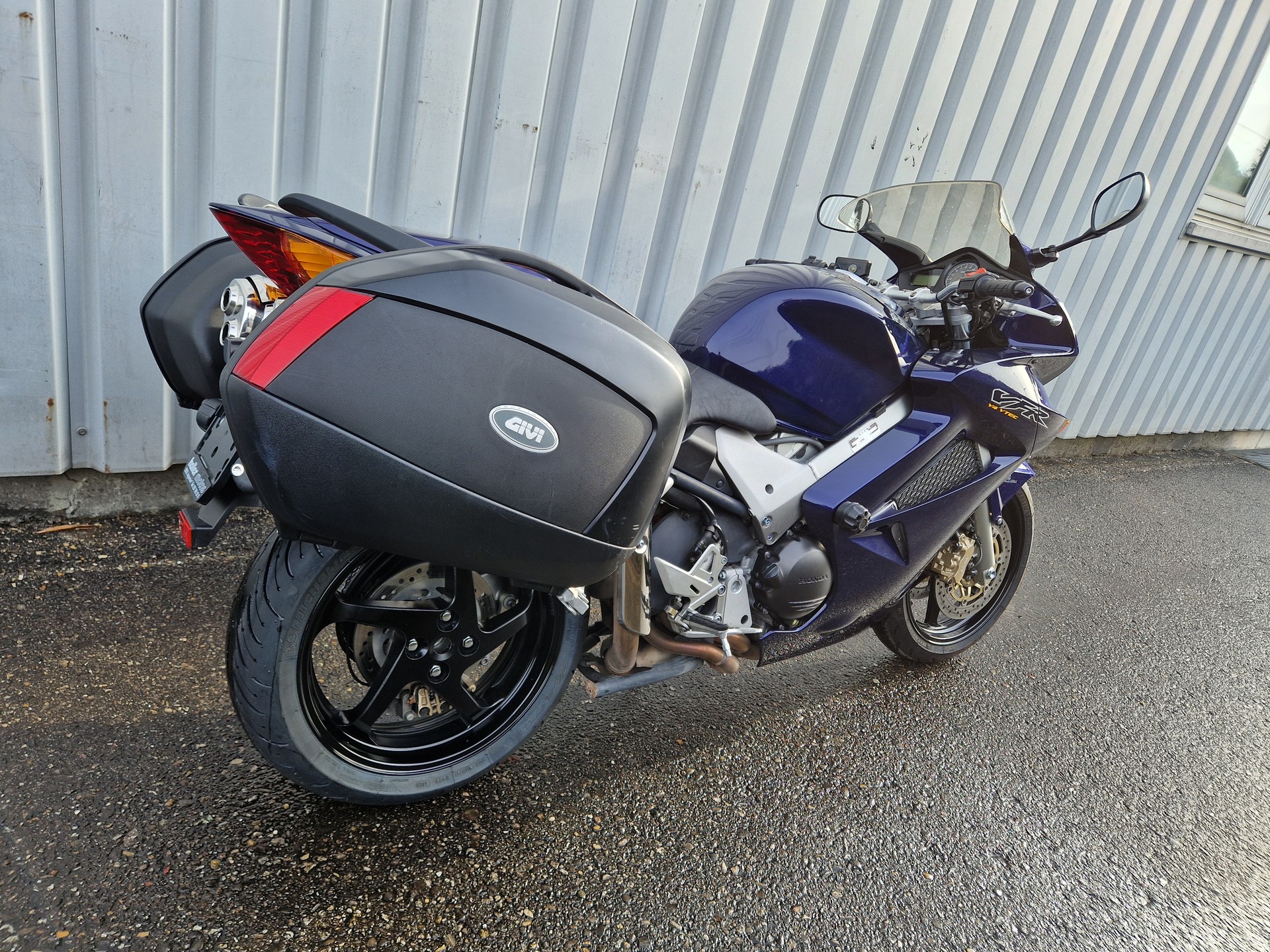 HONDA VFR 800 FI ABS KUNDENAUFTRAG-image-4