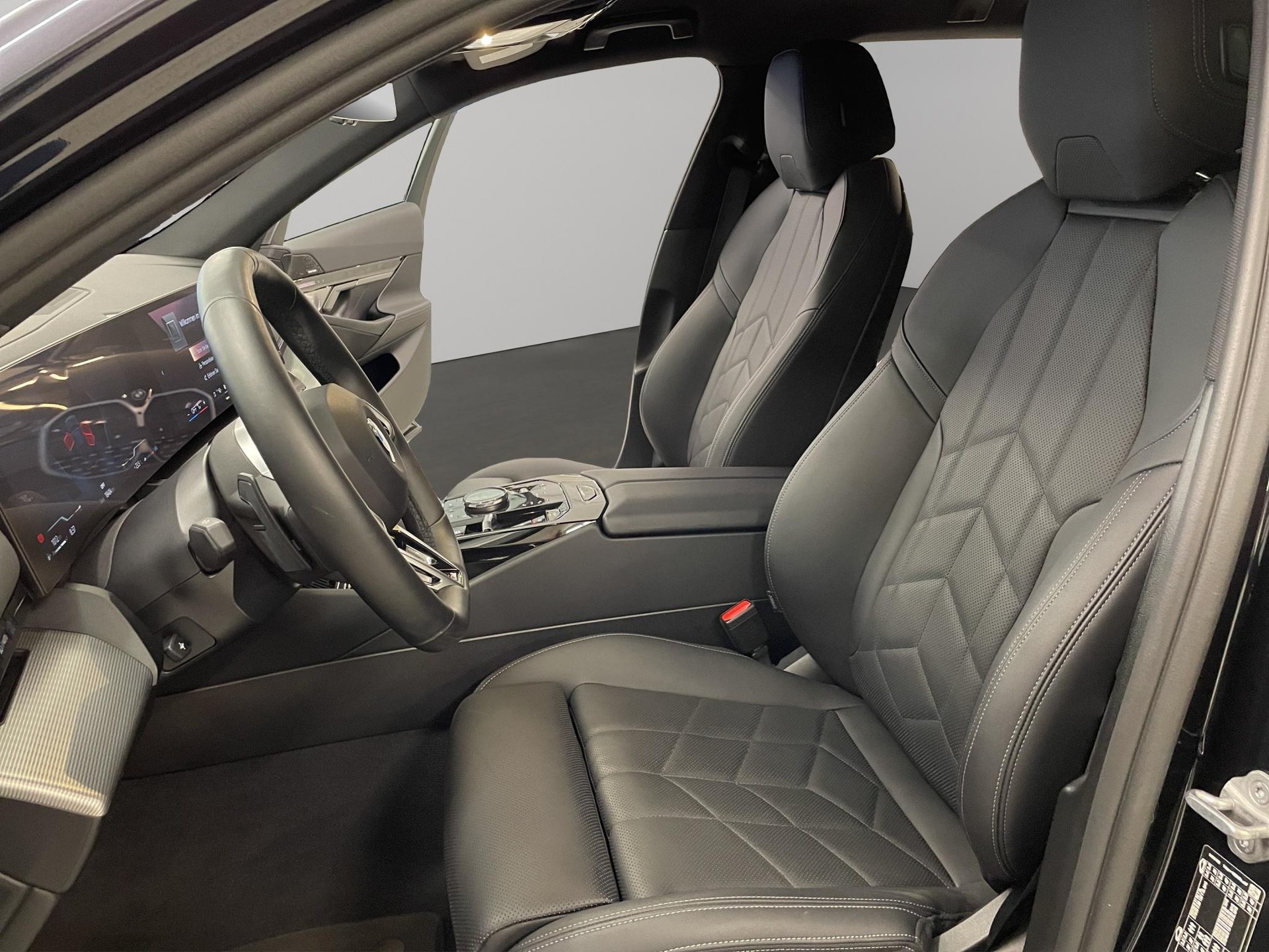 BMW 520d xDrive 48V Touring-image-10