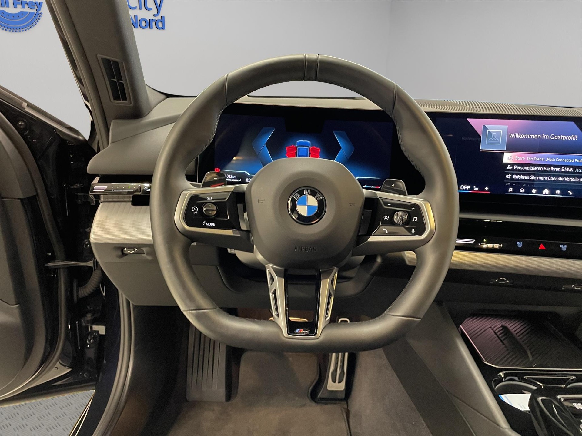 BMW 520d xDrive 48V Touring-image-12