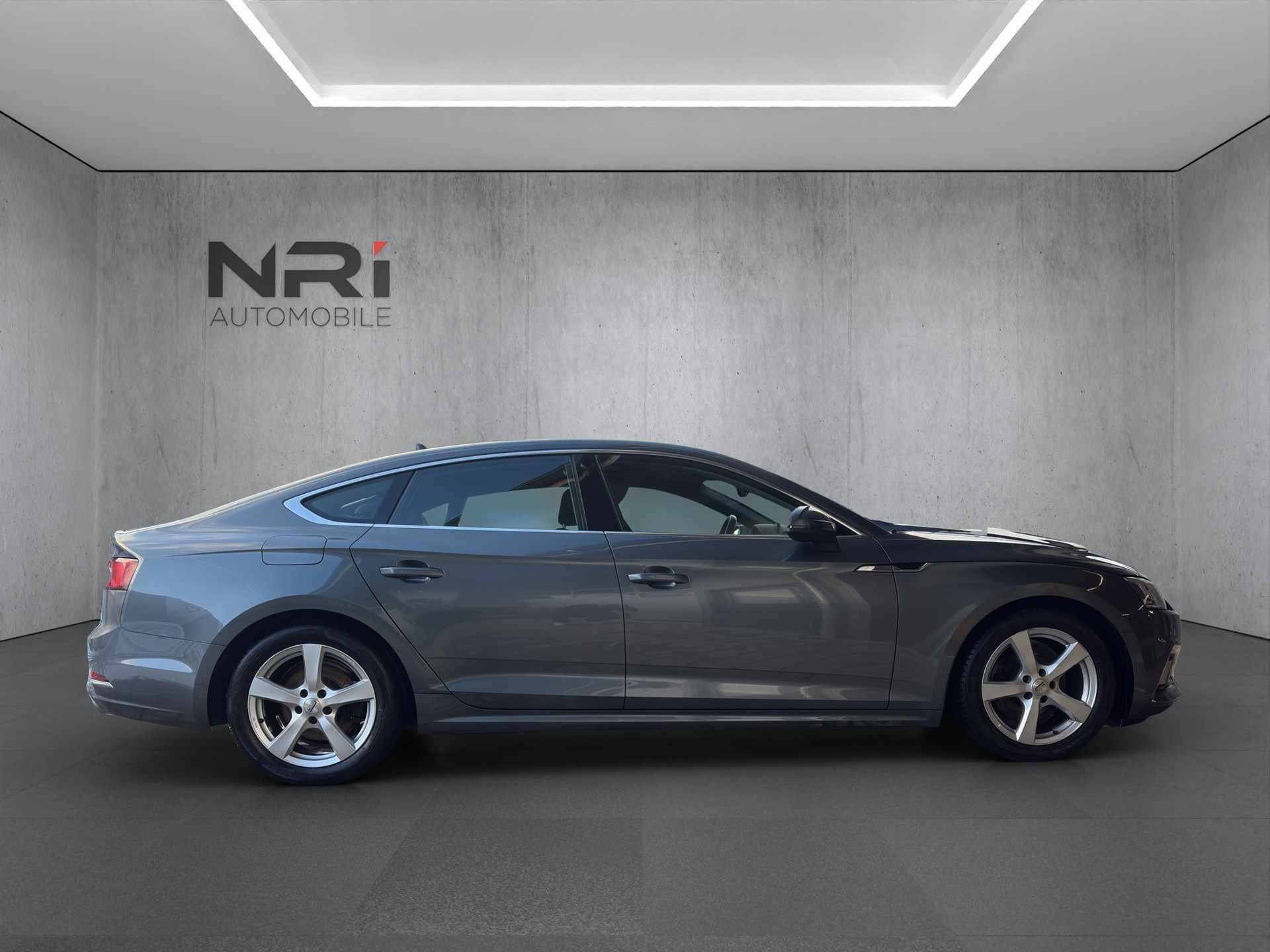 AUDI A5 Sportback 2.0 40 TFSI Sport S-Tronic-showroom-element-3