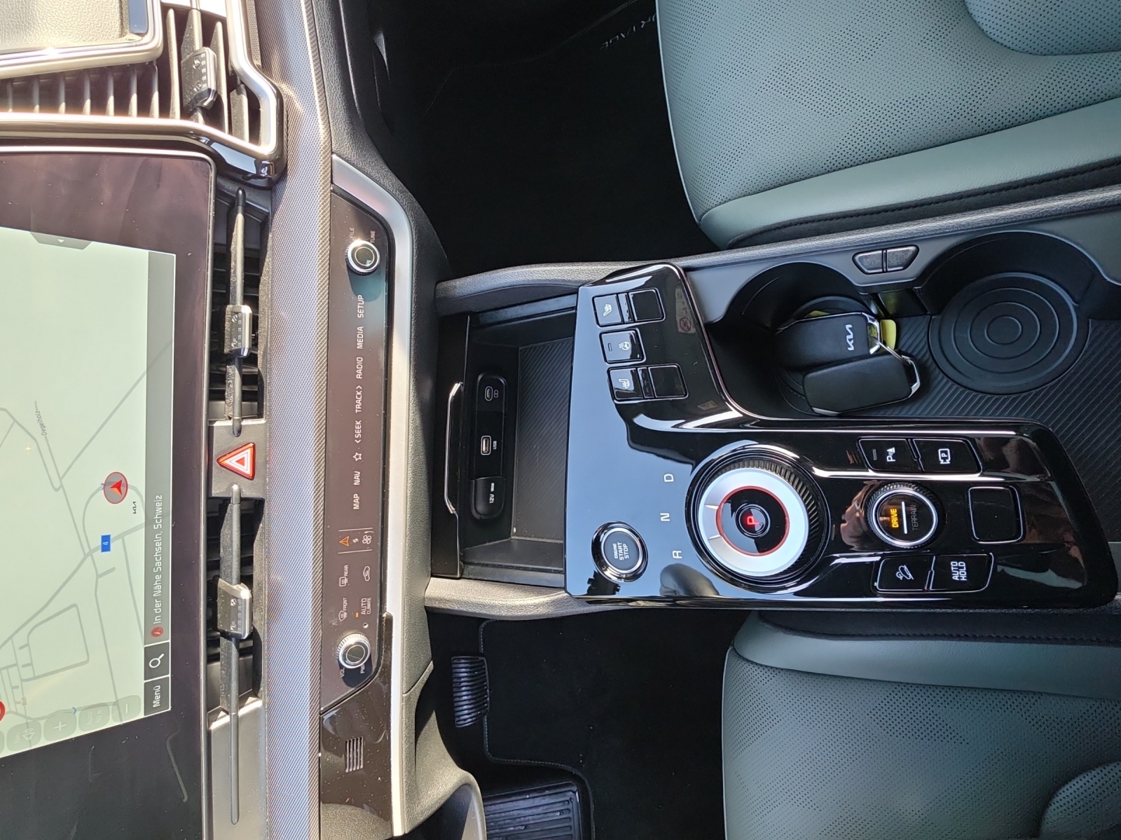 KIA Sportage 1.6 T-GDi Hybrid Power Edition-image-13