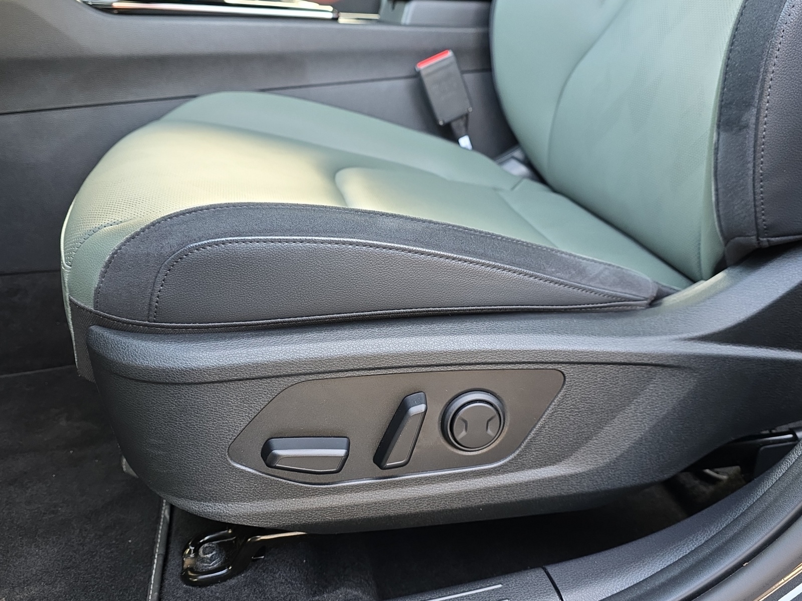 KIA Sportage 1.6 T-GDi Hybrid Power Edition-image-14