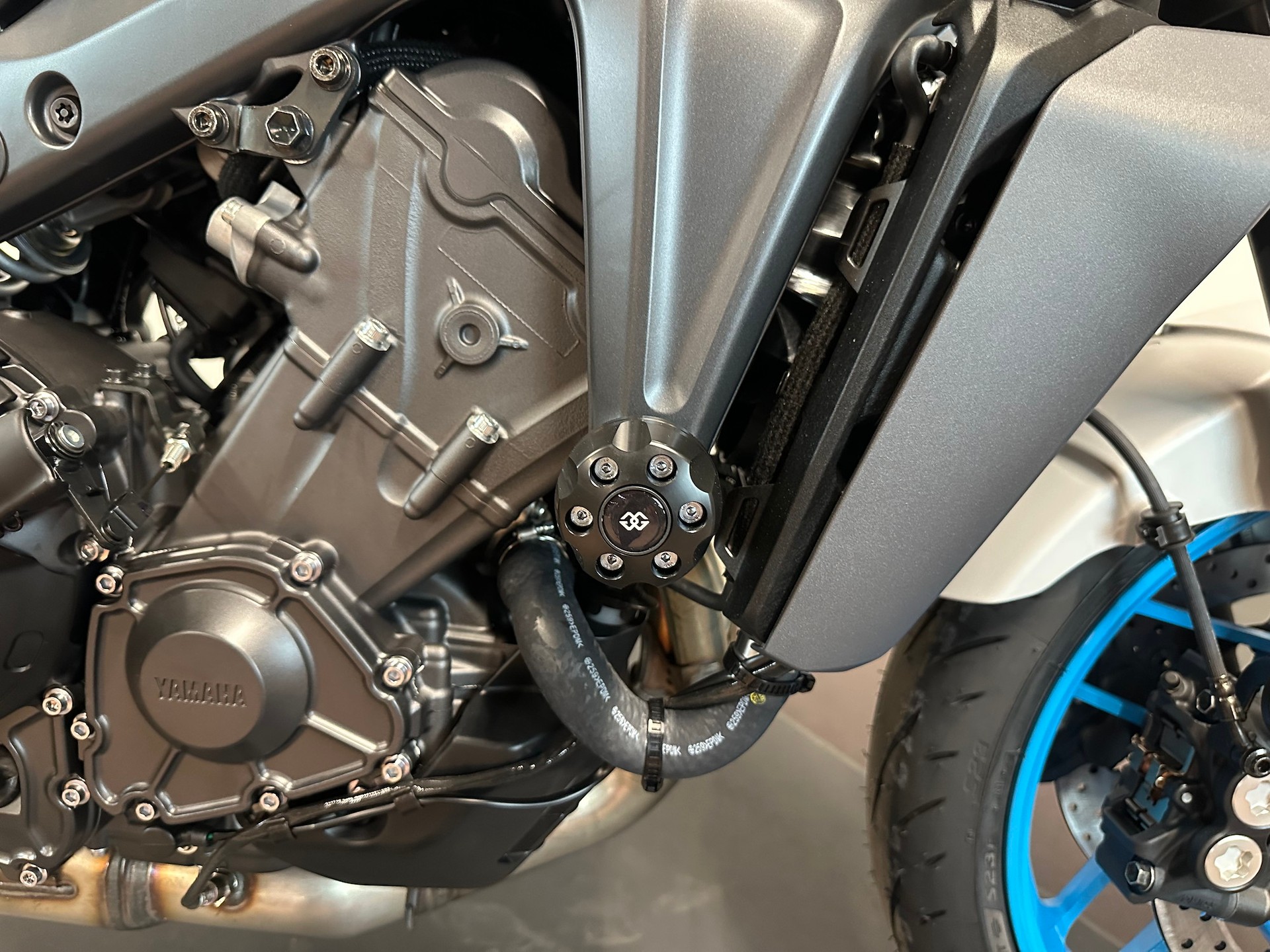 YAMAHA MT-09-image-9