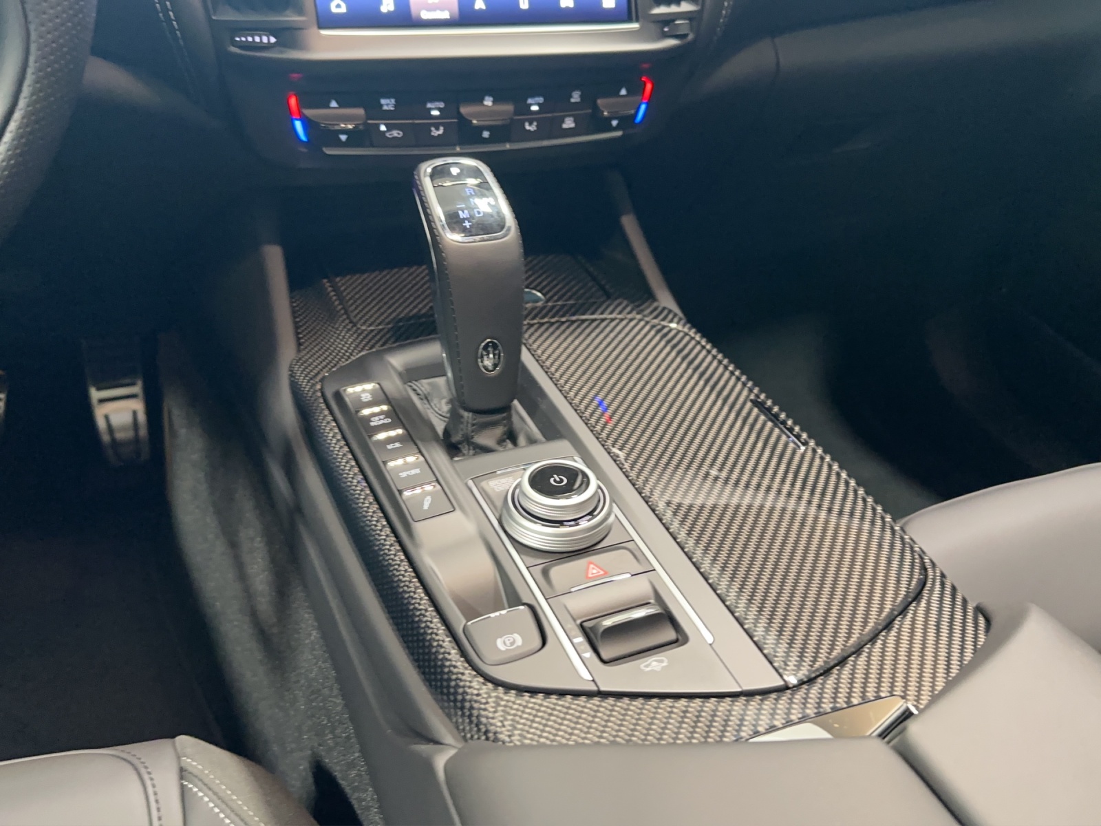 MASERATI Levante 3.0 V6 Modena S-image-8