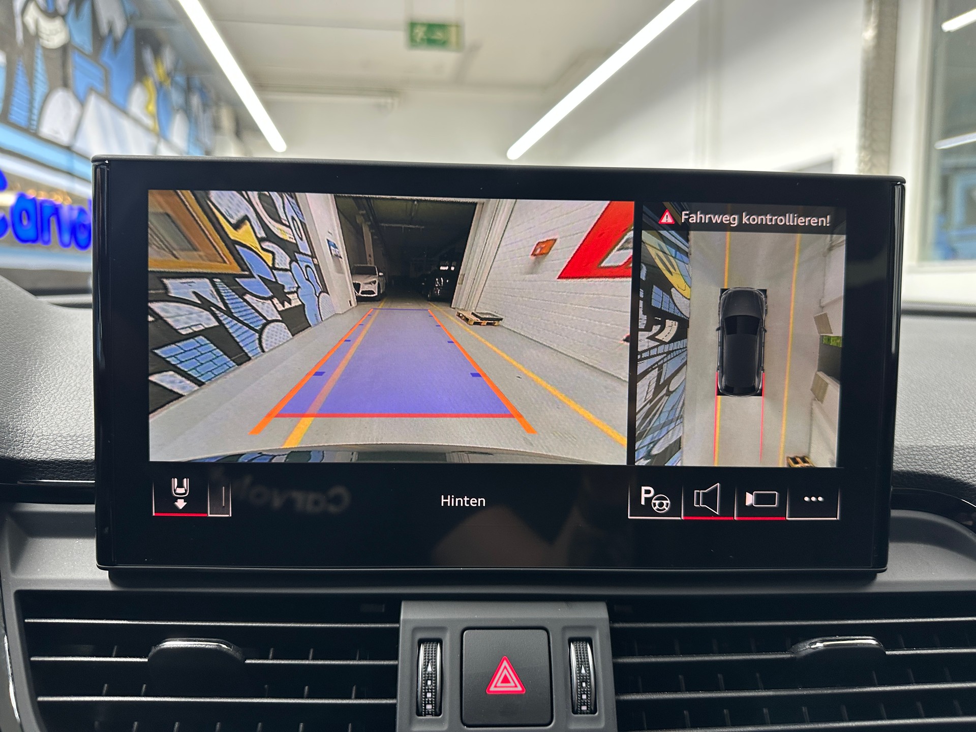 AUDI Q5 50 TFSI e PHEV S line quattro S-tronic-image-11