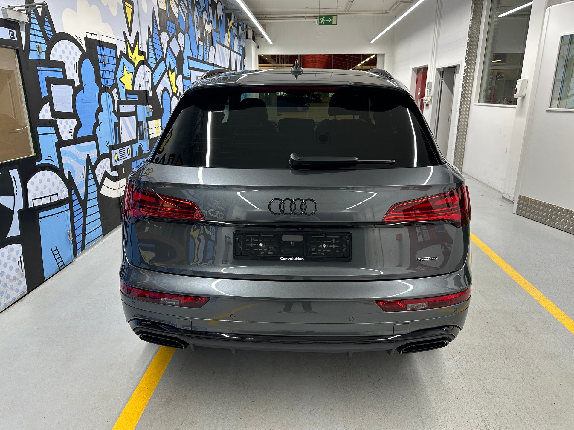 AUDI Q5 50 TFSI e PHEV S line quattro S-tronic-image-4