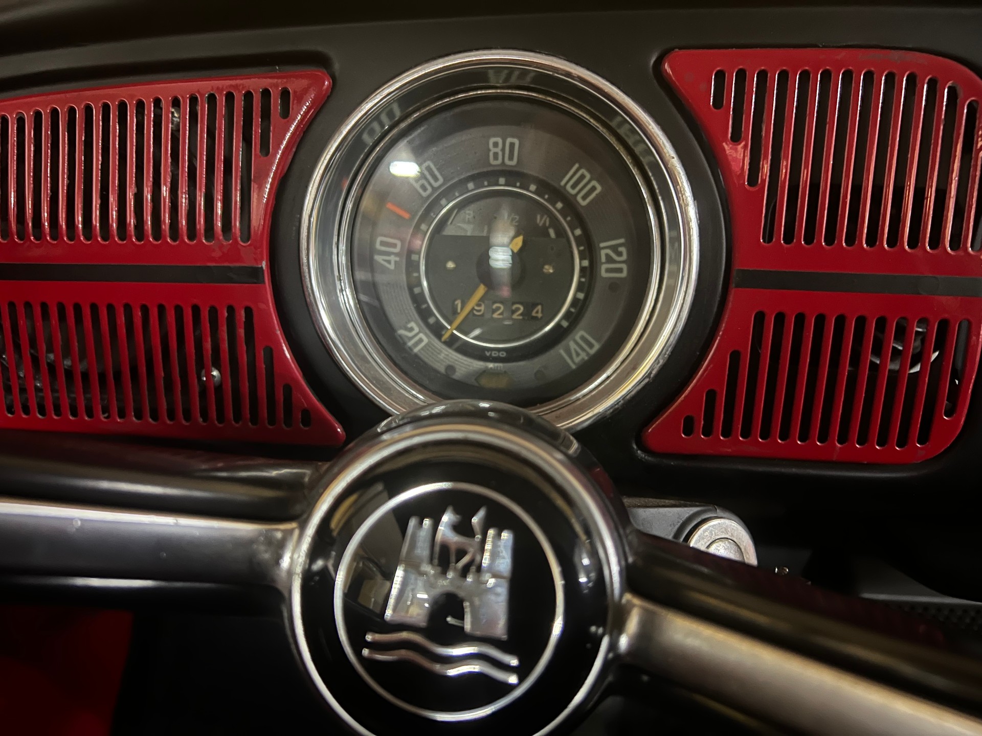 VW BEETLE-image-10