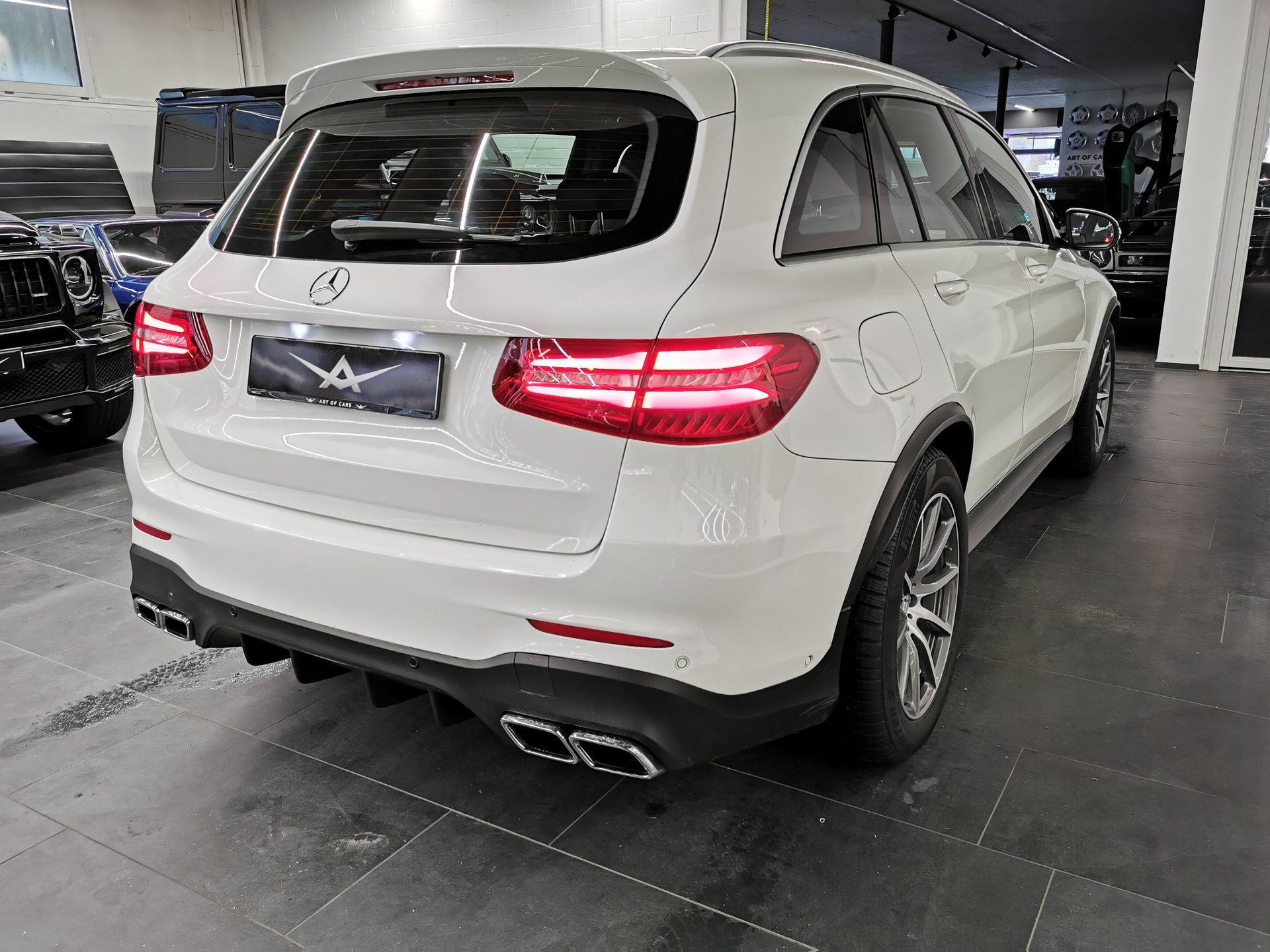MERCEDES-BENZ GLC 63 AMG 4Matic+ 9G-Tronic WHITE SPECIAL 1. HD 50'000 KM CH-AUTO WINTERREIFEN-image-6