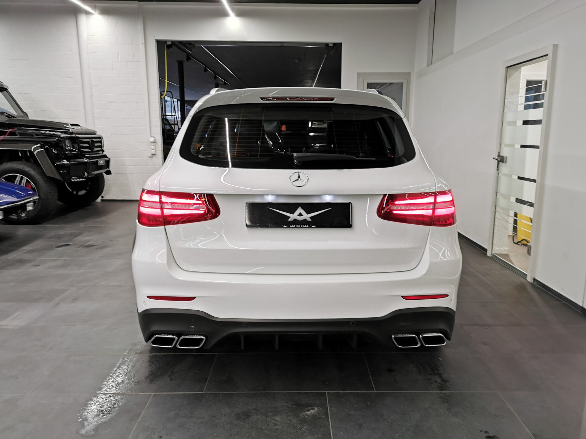 MERCEDES-BENZ GLC 63 AMG 4Matic+ 9G-Tronic WHITE SPECIAL 1. HD 50'000 KM CH-AUTO WINTERREIFEN-image-5