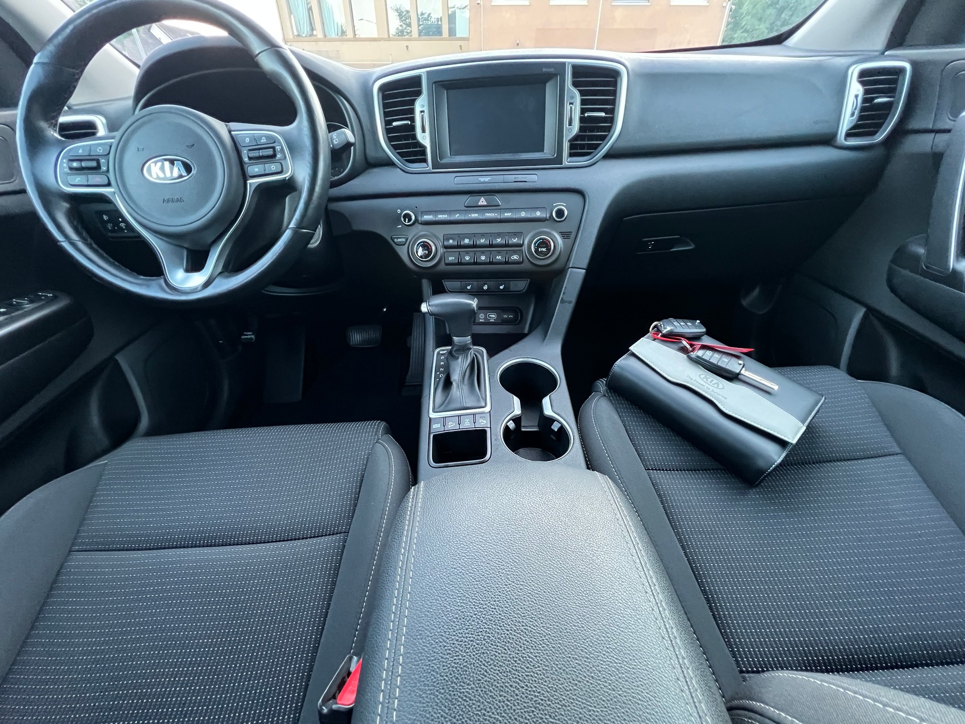 KIA Sportage 2.0CRDi Trend 4WD Automat-image-12