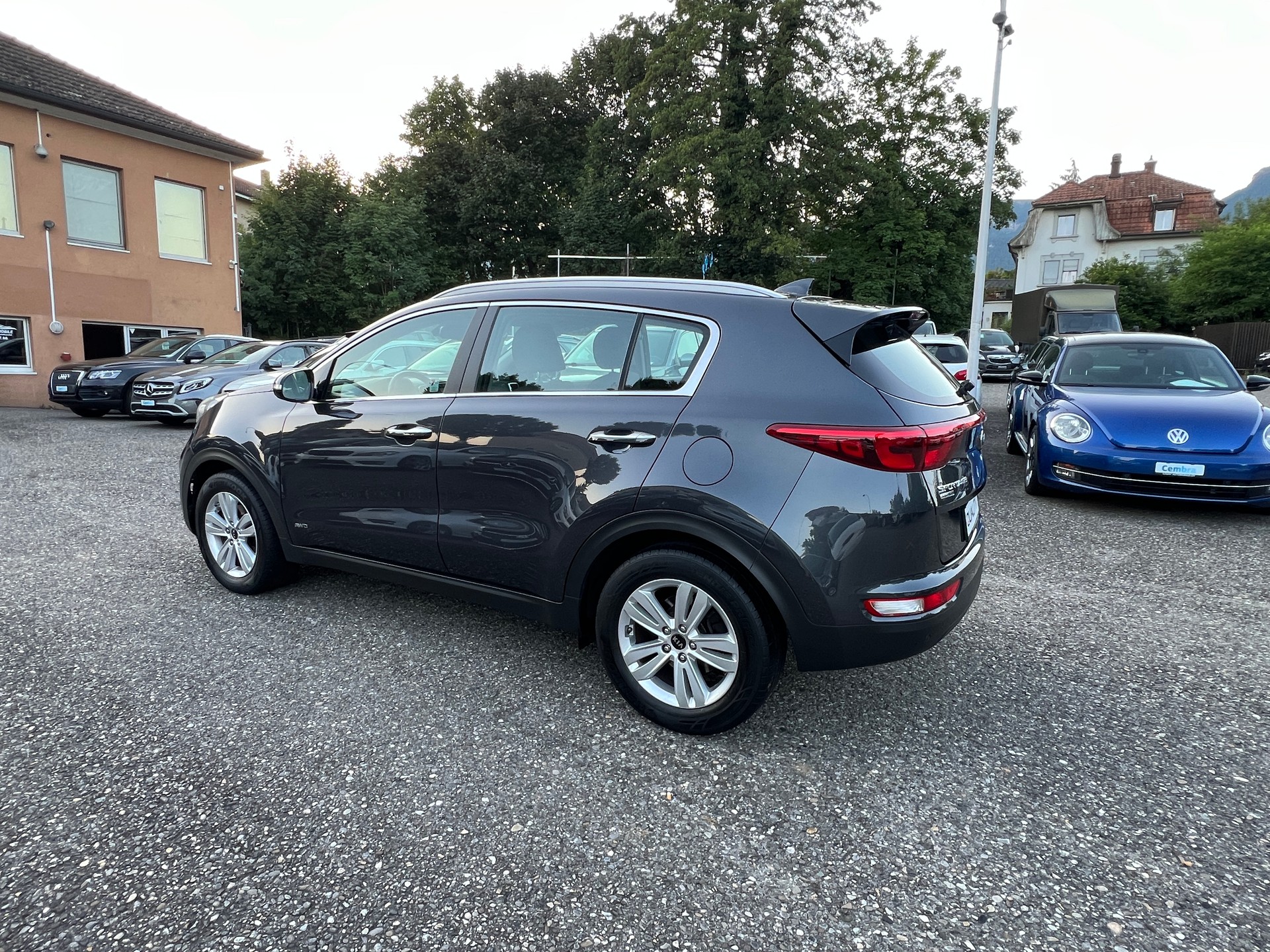 KIA Sportage 2.0CRDi Trend 4WD Automat-image-11